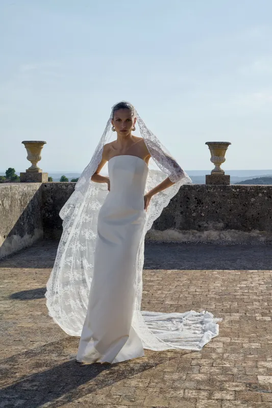 STYLE 180 // LACE VEIL sold by THE OWN STUDIO