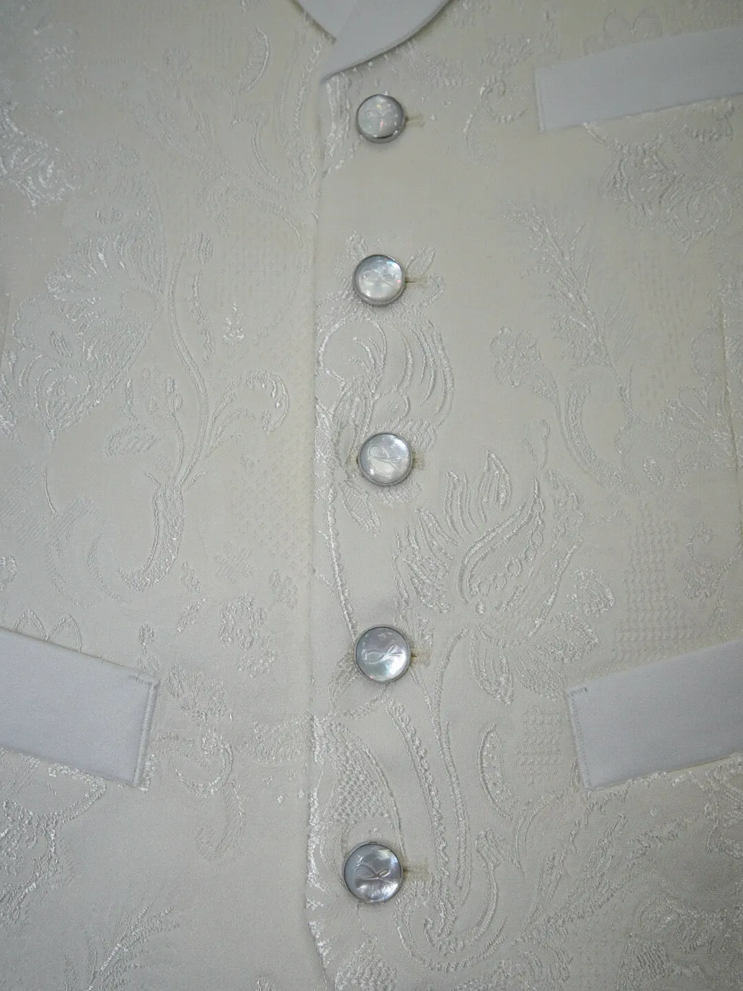 Vanilla Vittoriana Ciottoli Waistcoat sold by Sebastian Cruz Couture product image thumbnail 2