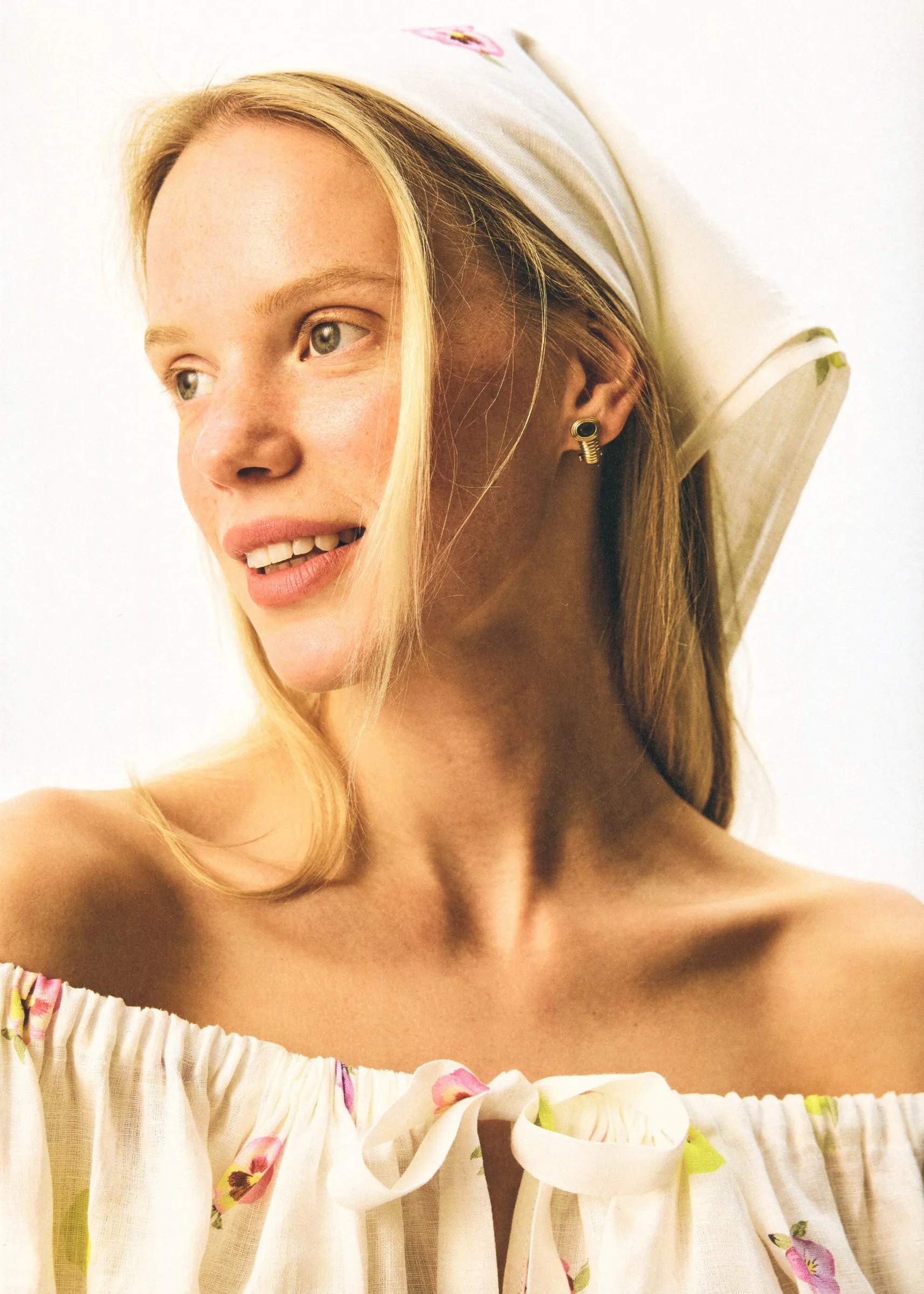 Cha-Cha Lounge Blouse in Pansies sold by Sleeper product image thumbnail 2