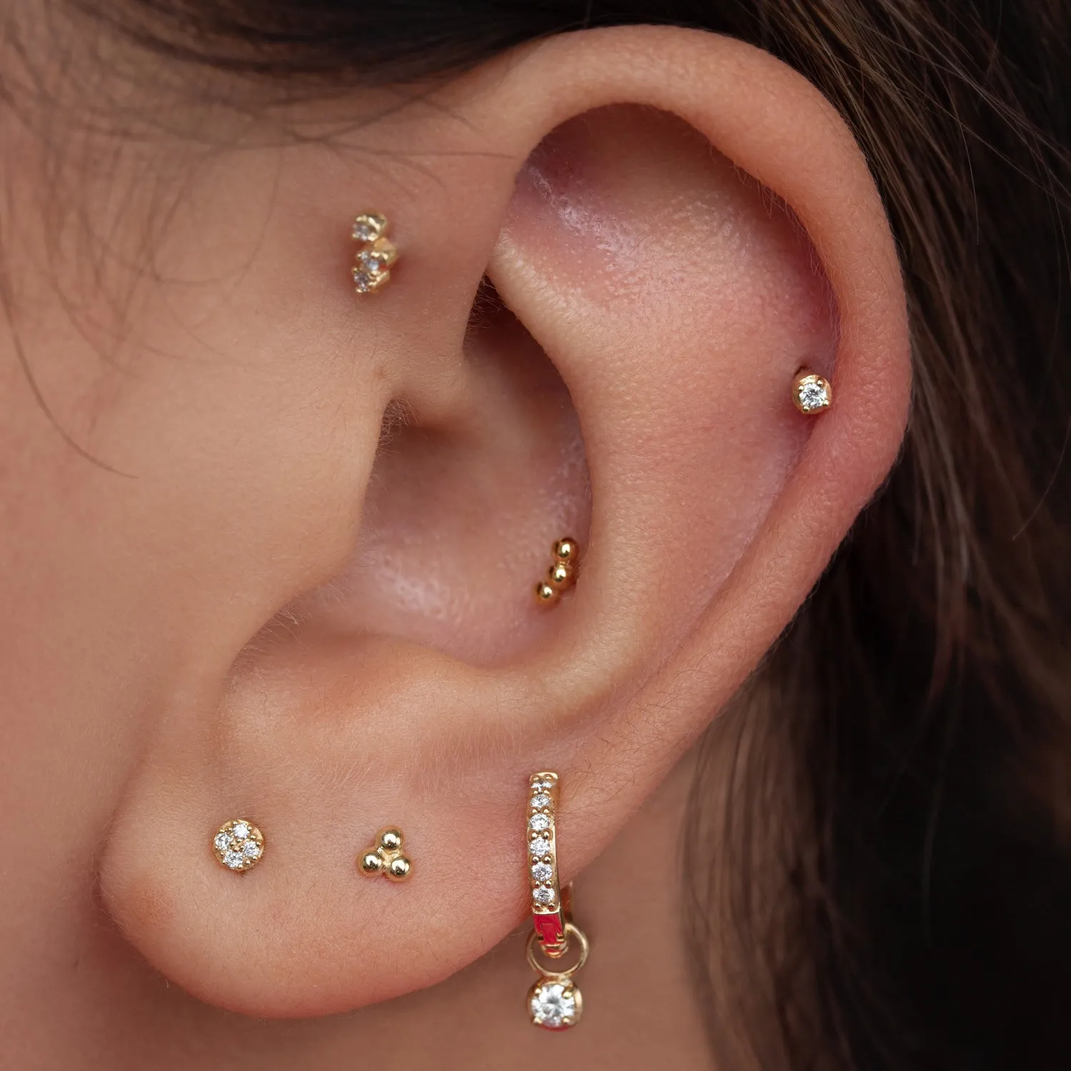 9k Dotty Trio Single Labret sold by Dower & Hall product image thumbnail 4