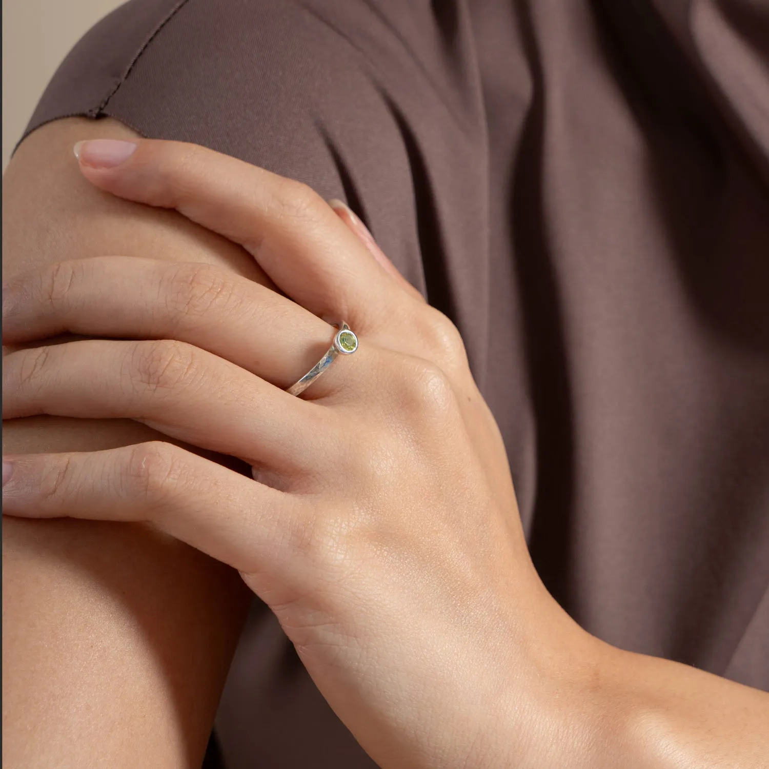 4mm Peridot Hammered Twinkle Ring sold by Dower & Hall product image thumbnail 3