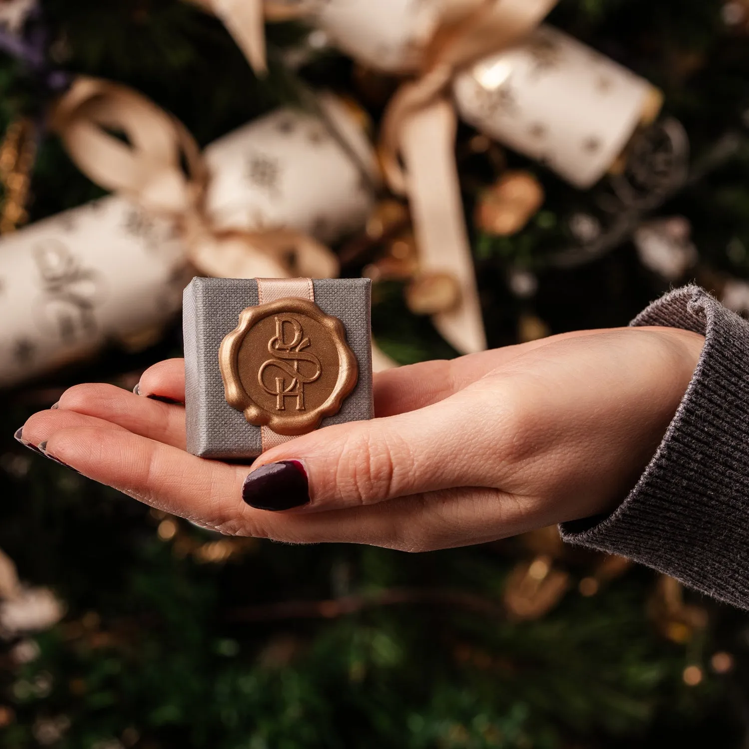 Hammered Huggie Hoops Christmas Cracker sold by Dower & Hall product image thumbnail 3