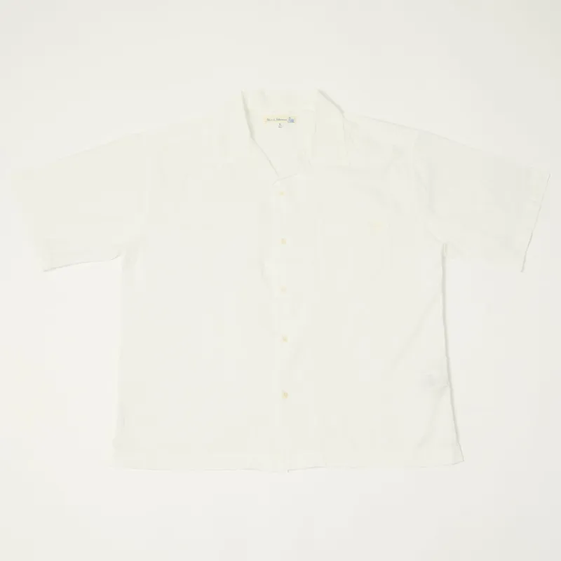 Merz b. Schwanen 'Good Basics' Poplin Short Sleeve Shirt - White sold by Son of a Stag