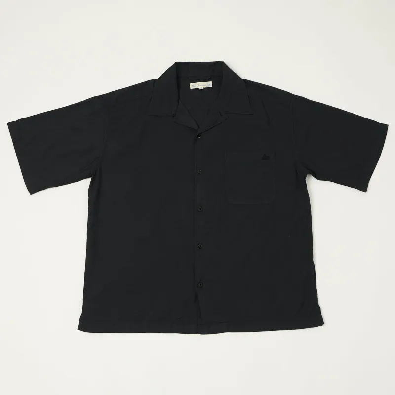 Merz b. Schwanen 'Good Basics' Poplin Short Sleeve Shirt - Deep Black sold by Son of a Stag