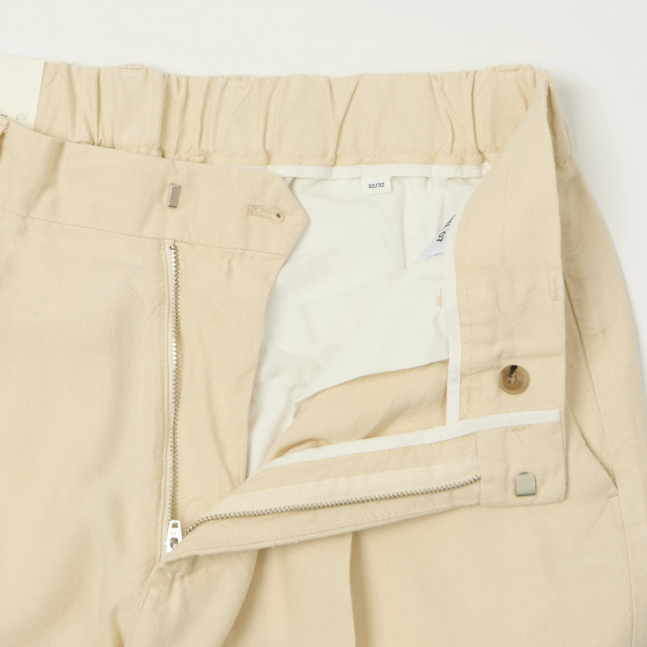 NN07 'Kay' Relaxed Linen Blend Pleated Trouser - Ivory sold by Son of a Stag product image thumbnail 4