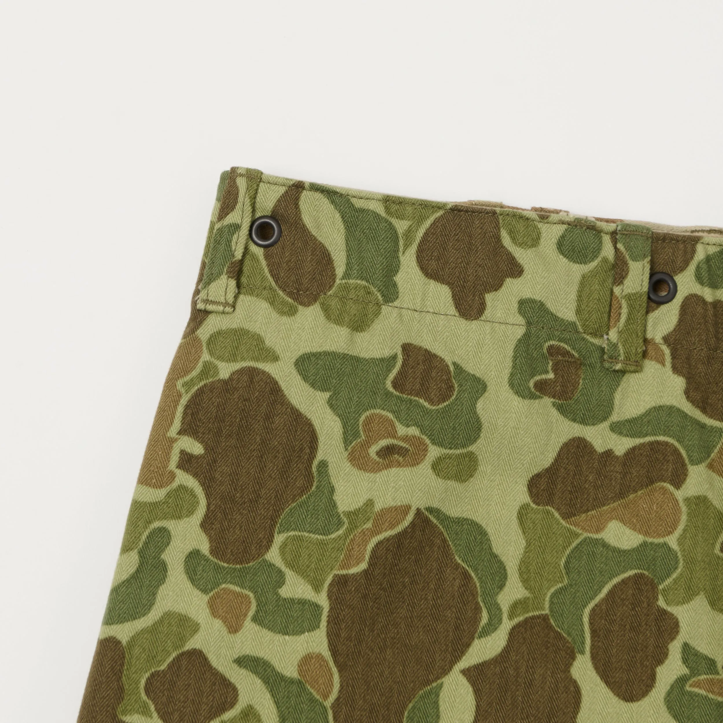 Buzz Rickson's U.S.M.C P-44 Herringbone Twill Trousers - Frogskin Camo sold by Son of a Stag product image thumbnail 3