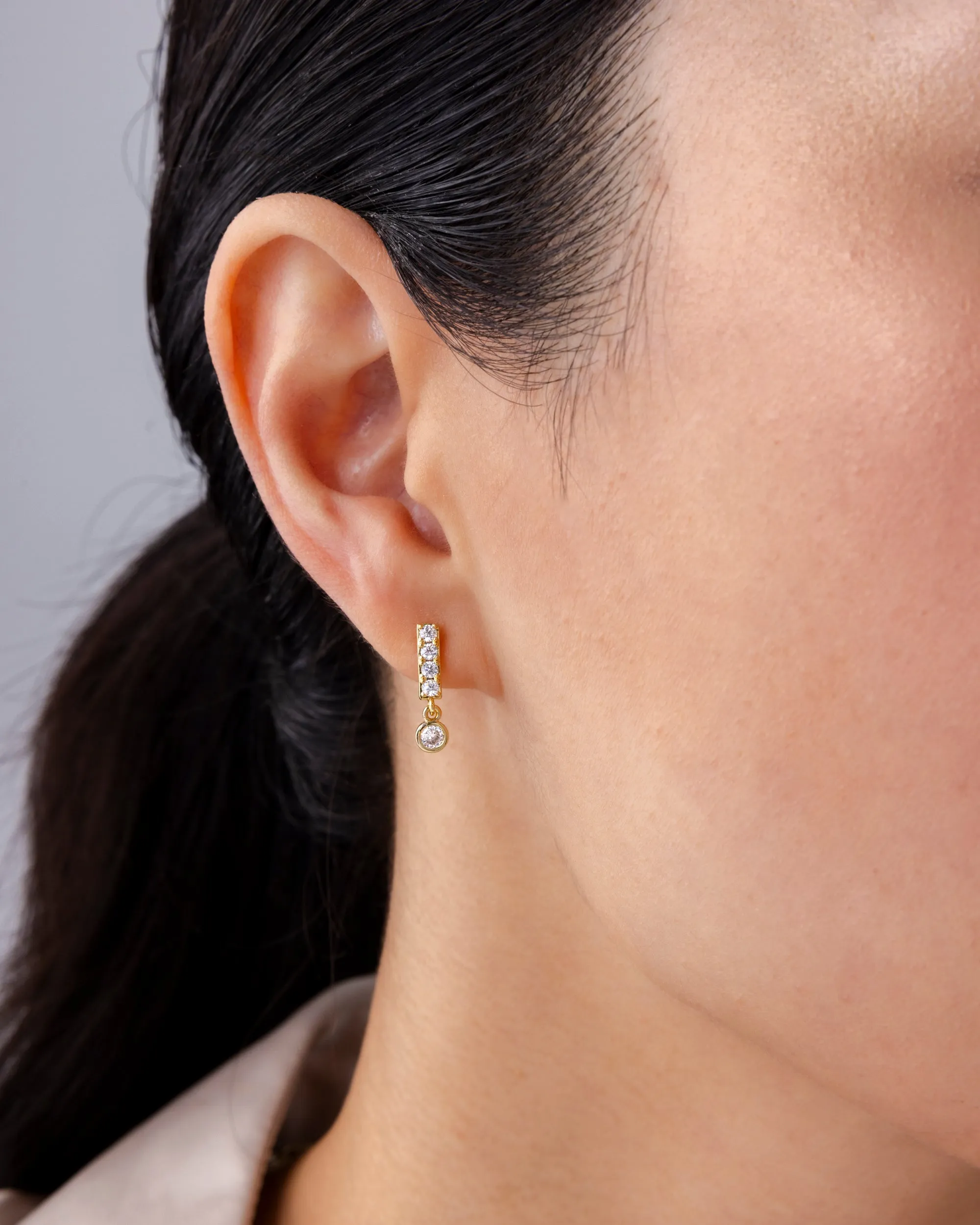 Bar Bezel Drop Shimmer Screwbacks sold by PAVOI product image thumbnail 2