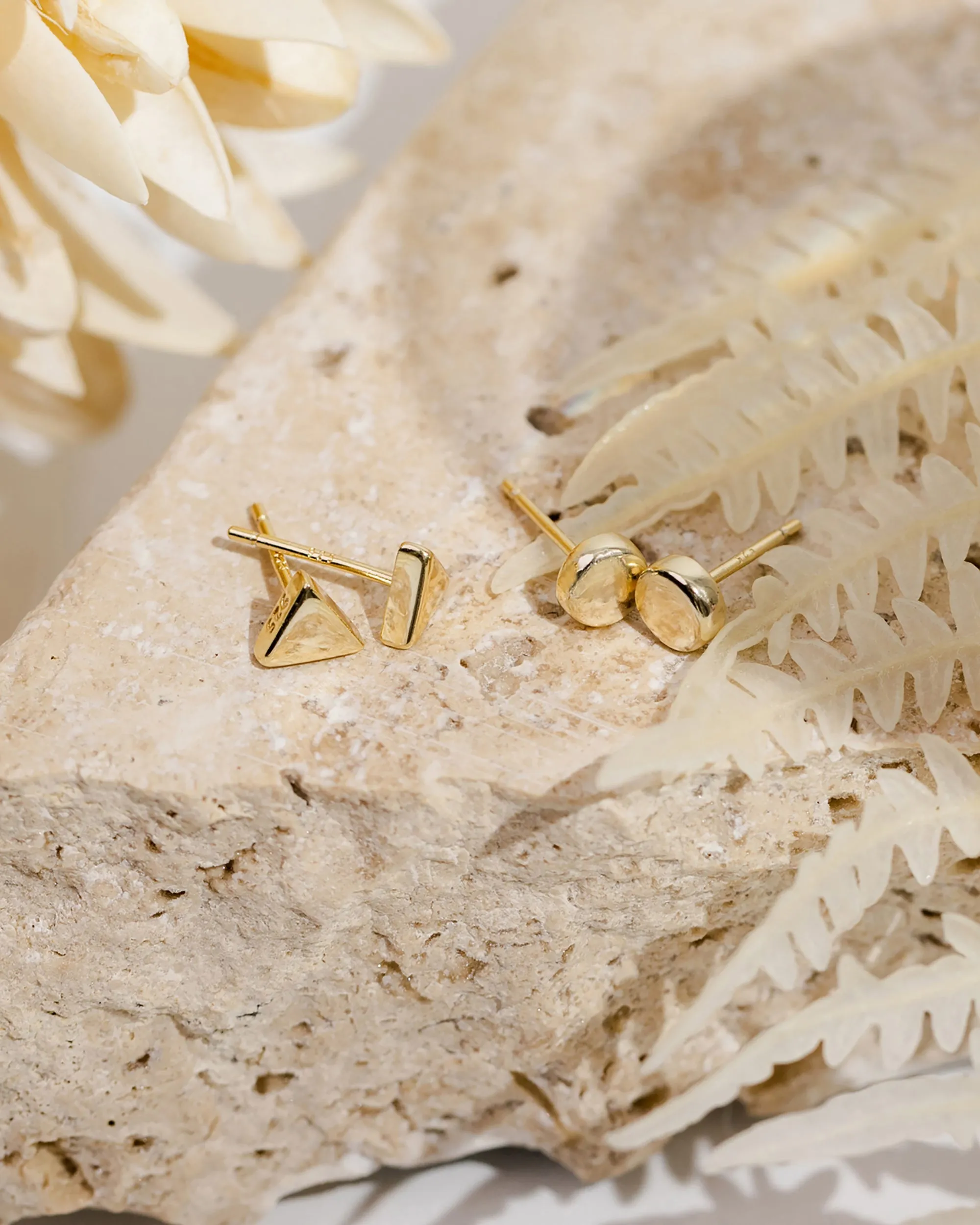 Disc Studs sold by PAVOI product image thumbnail 4