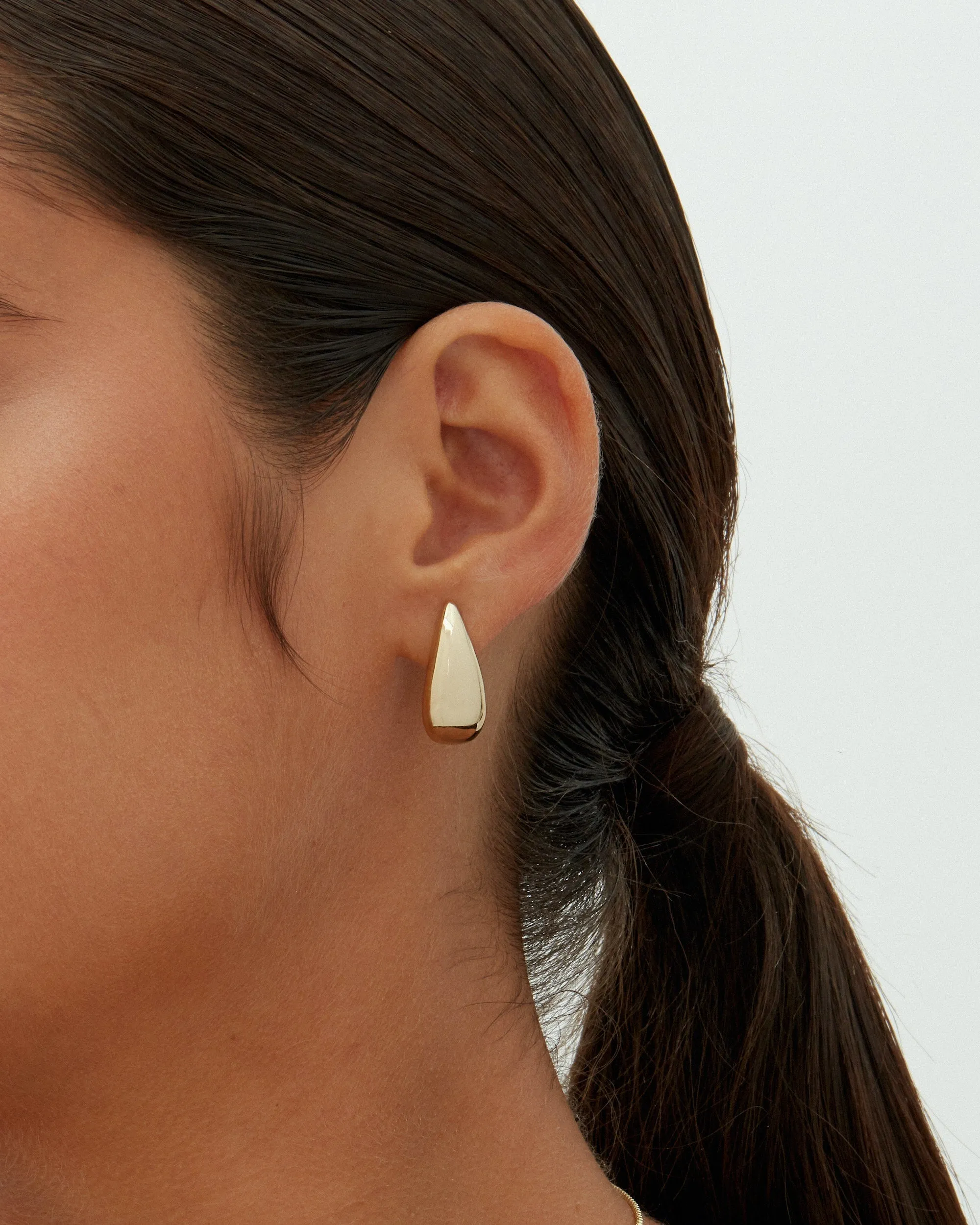 Gaia Chunky Hoop Earrings sold by PAVOI product image thumbnail 2