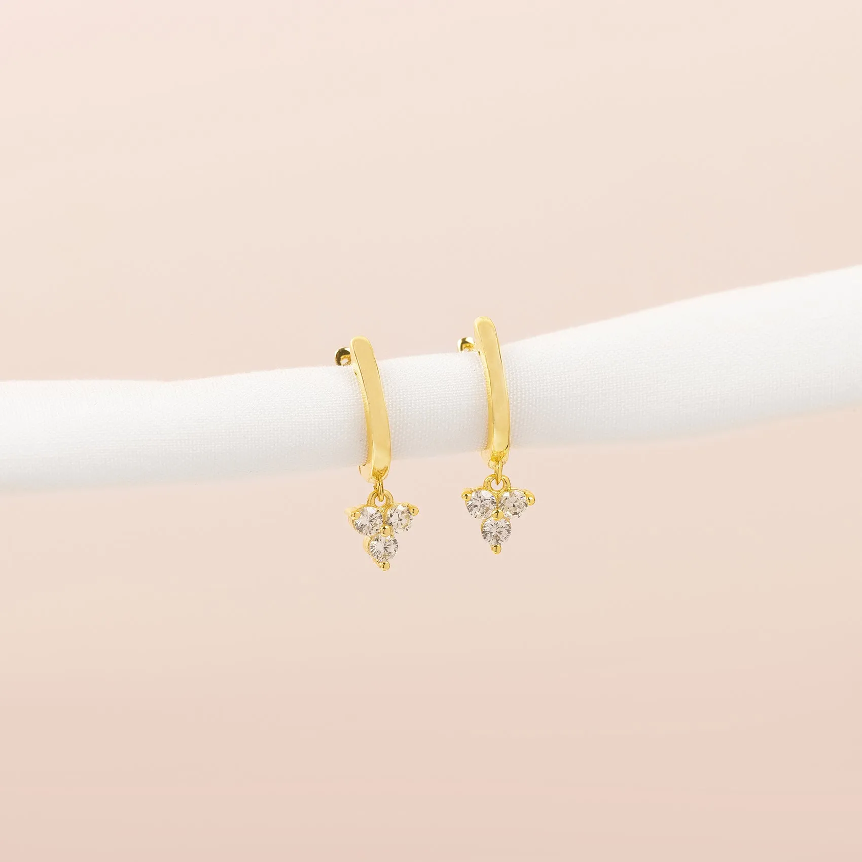 Trois Huggies sold by PAVOI product image thumbnail 3