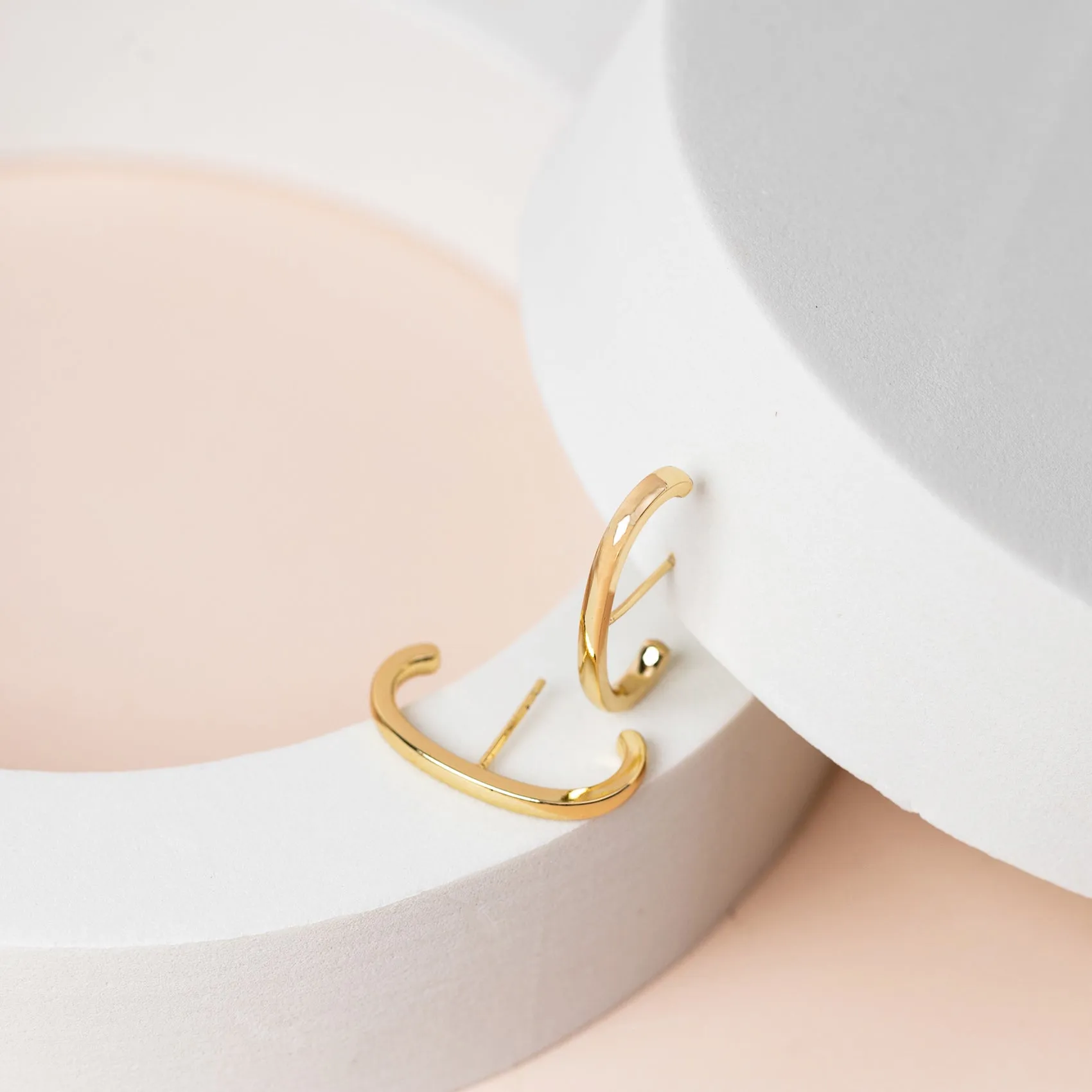 Minimalist Ear Lobe Cuff sold by PAVOI product image thumbnail 3