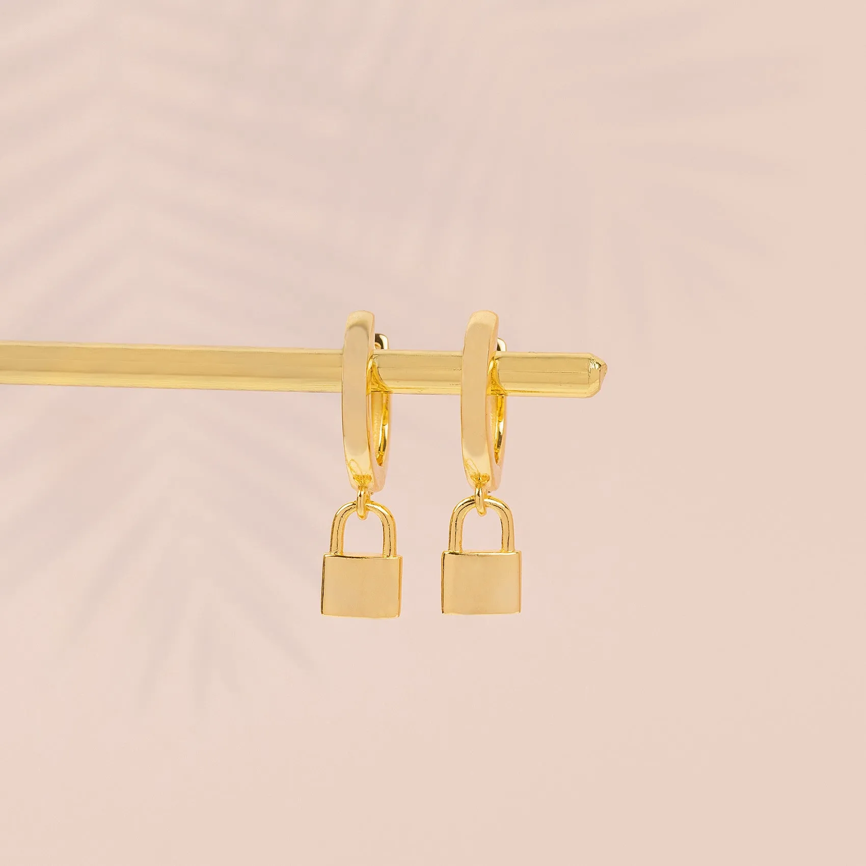 Lock Huggies sold by PAVOI product image thumbnail 3