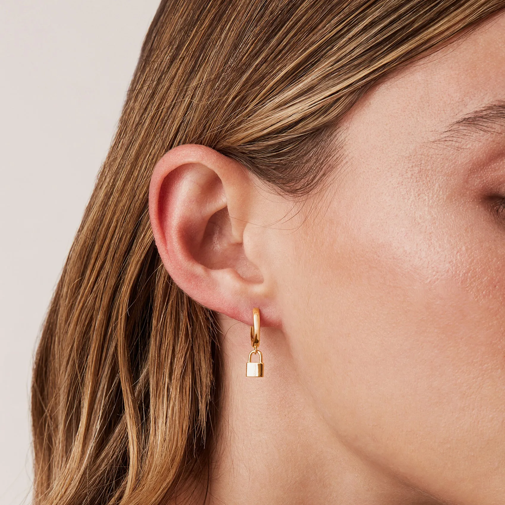 Lock Huggies sold by PAVOI product image thumbnail 2