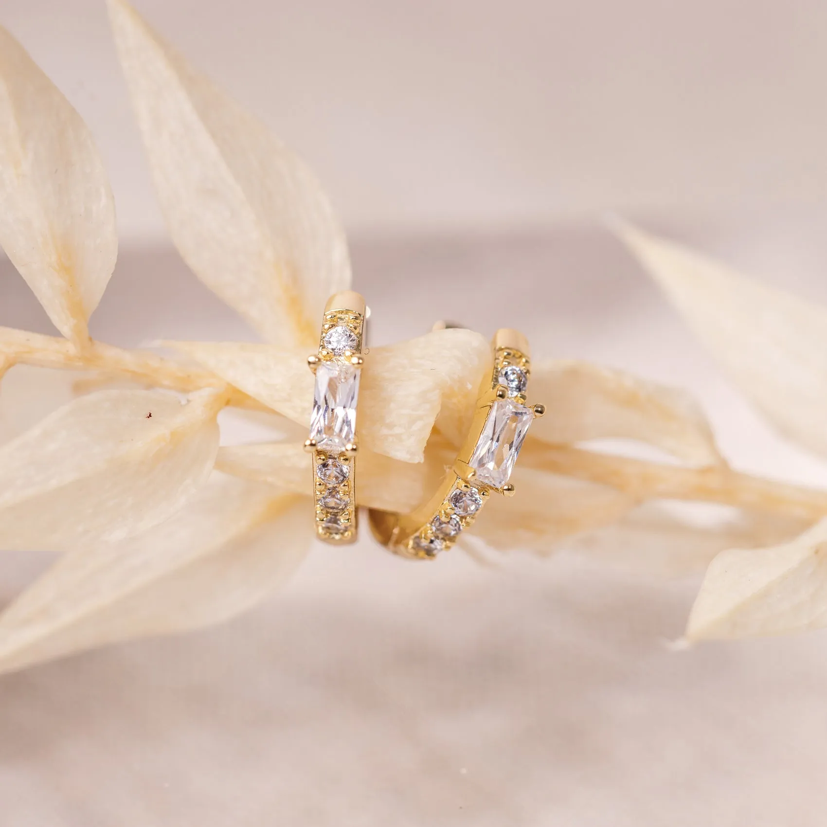 Baguette Huggie sold by PAVOI product image thumbnail 3