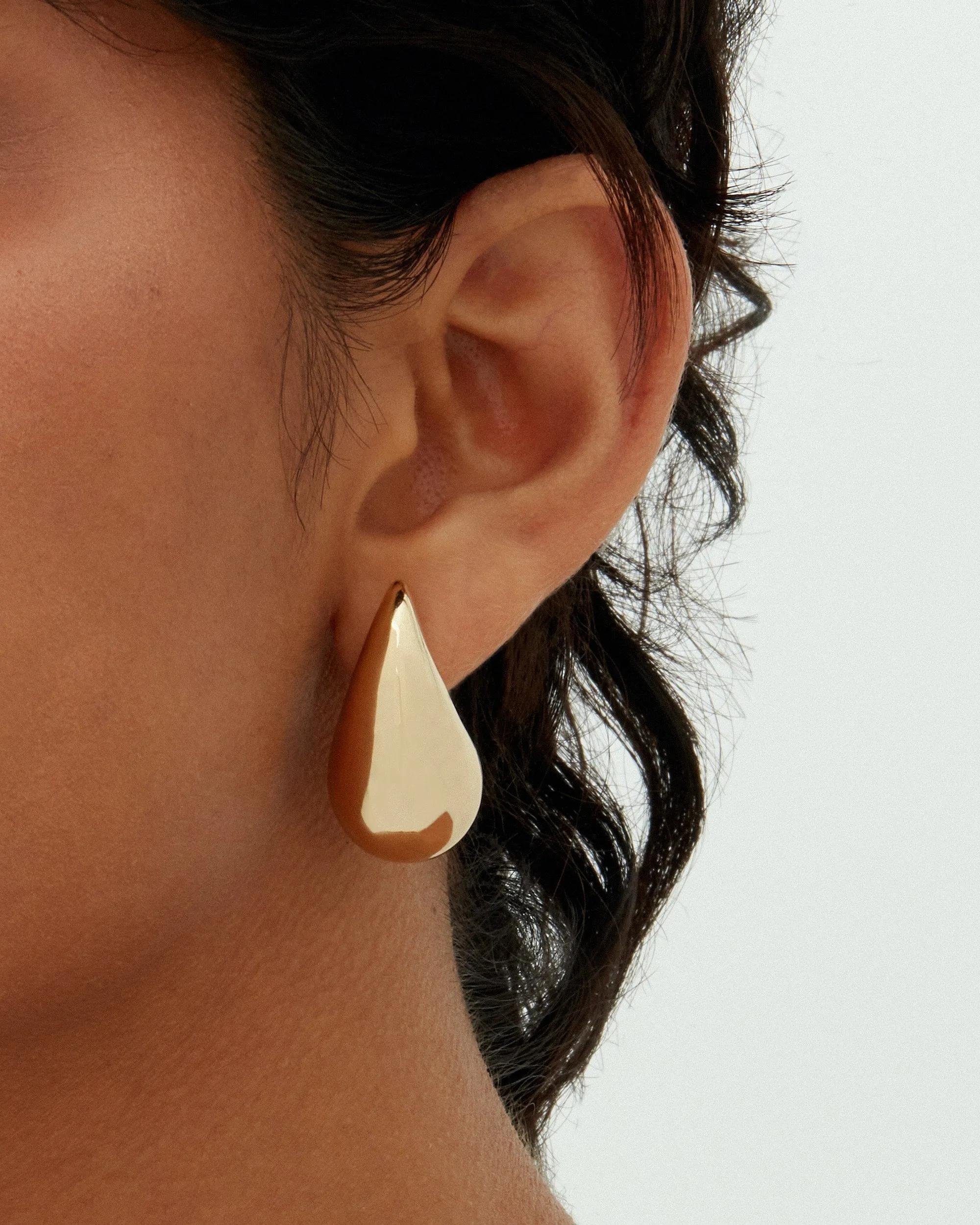 Chunky Teardrop Hoop Earrings sold by PAVOI product image thumbnail 2
