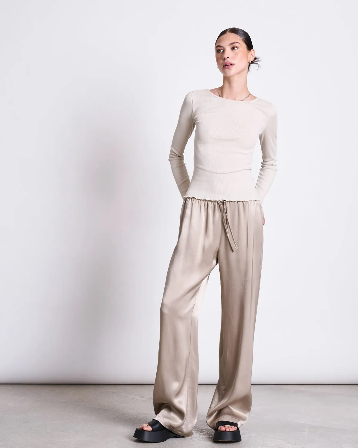 LOOSE SILKY PANTS FRIS SILVER GREY sold by JAN 'N JUNE product image thumbnail 2