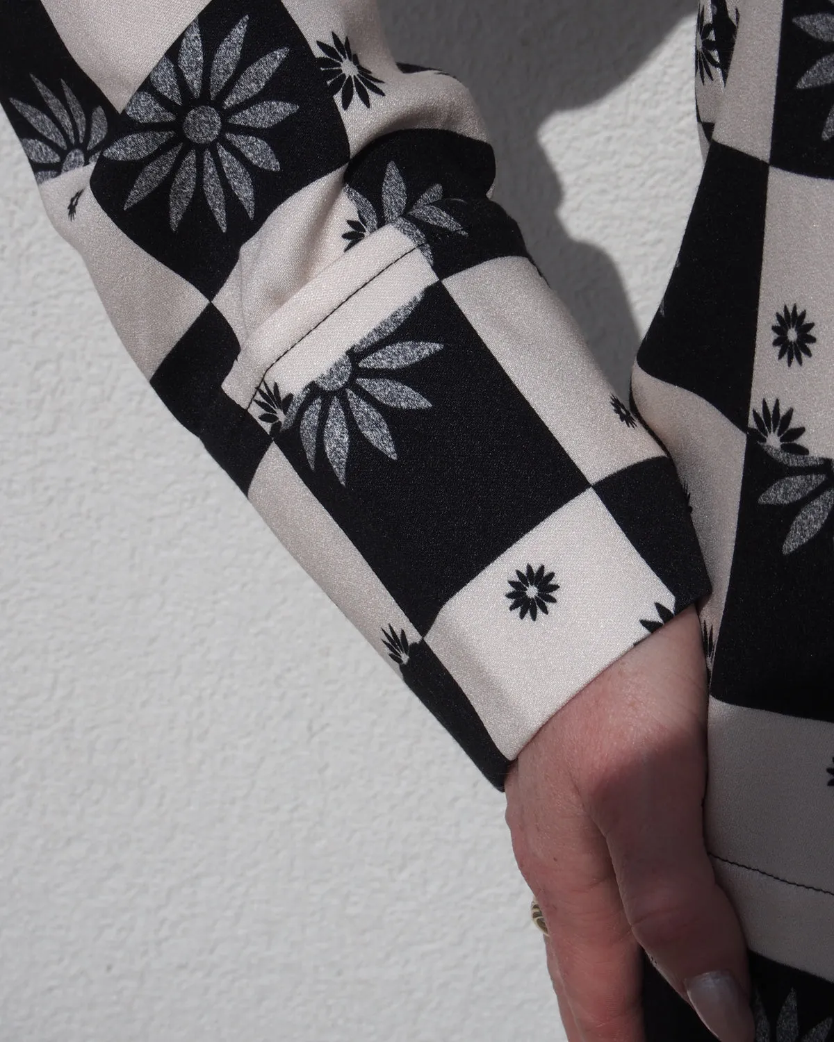 TIE BLOUSE KALUZ FLORAL SQUARE PRINT sold by JAN 'N JUNE product image thumbnail 4