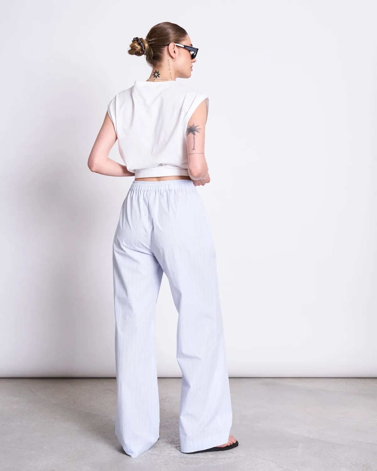 T-SHIRT OVAR WHITE sold by JAN 'N JUNE product image thumbnail 2