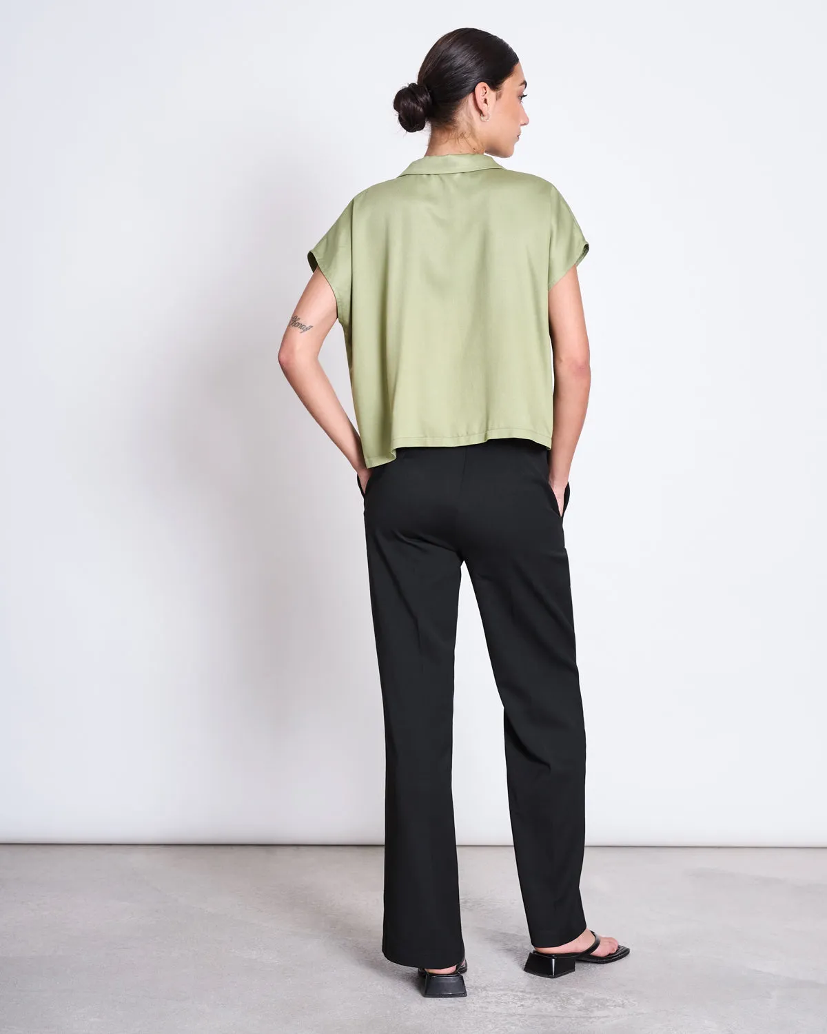 BLOUSE TIERRA PALE OLIVE sold by JAN 'N JUNE product image thumbnail 4