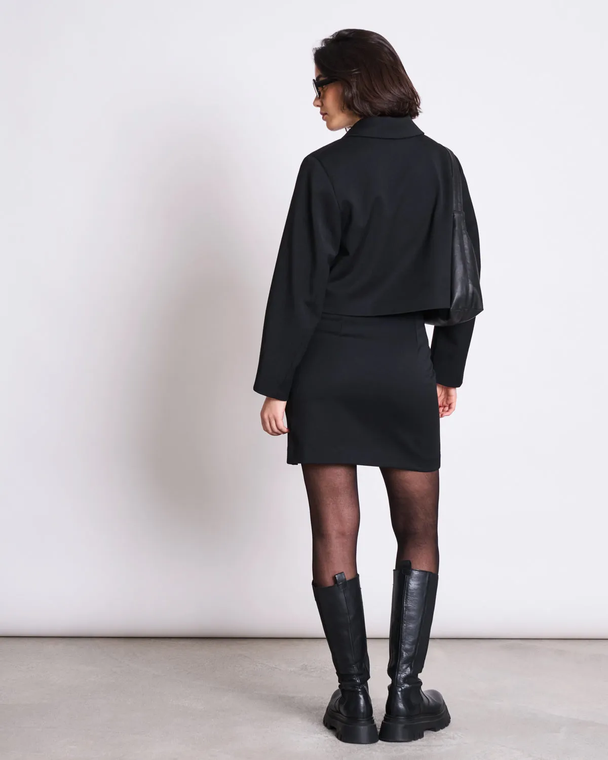 CROPPED BLAZER TULIA BLACK sold by JAN 'N JUNE product image thumbnail 3