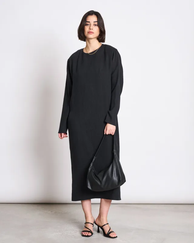 MIDI CRINKLE DRESS DIMMA BLACK sold by JAN 'N JUNE