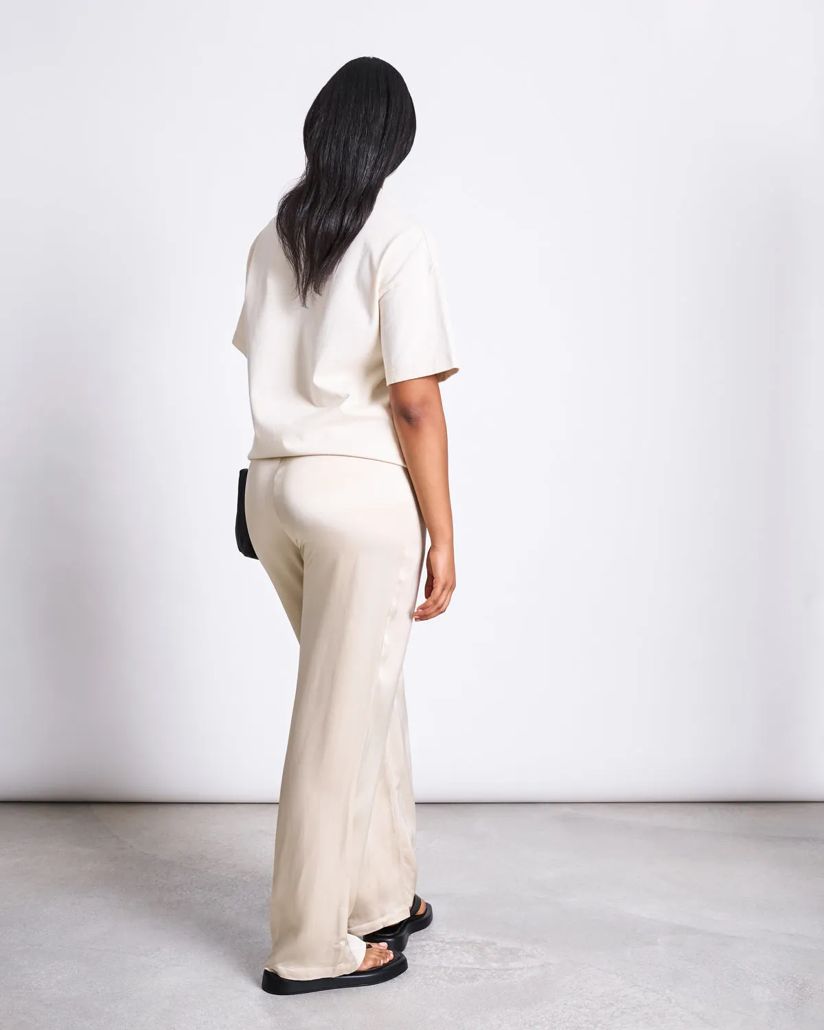 LOOSE SILKY PANTS FRIS IVORY sold by JAN 'N JUNE product image thumbnail 4
