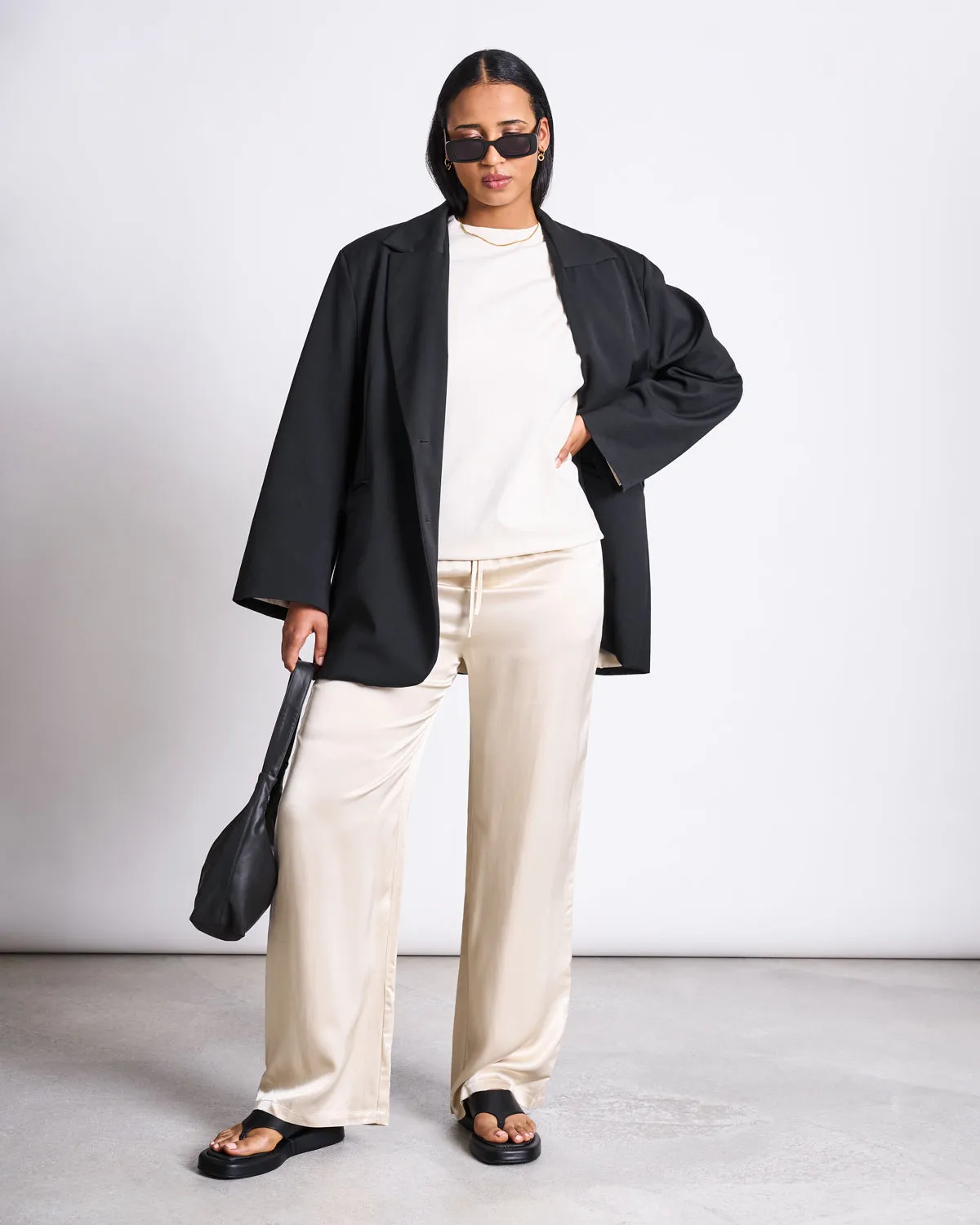 LOOSE SILKY PANTS FRIS IVORY sold by JAN 'N JUNE