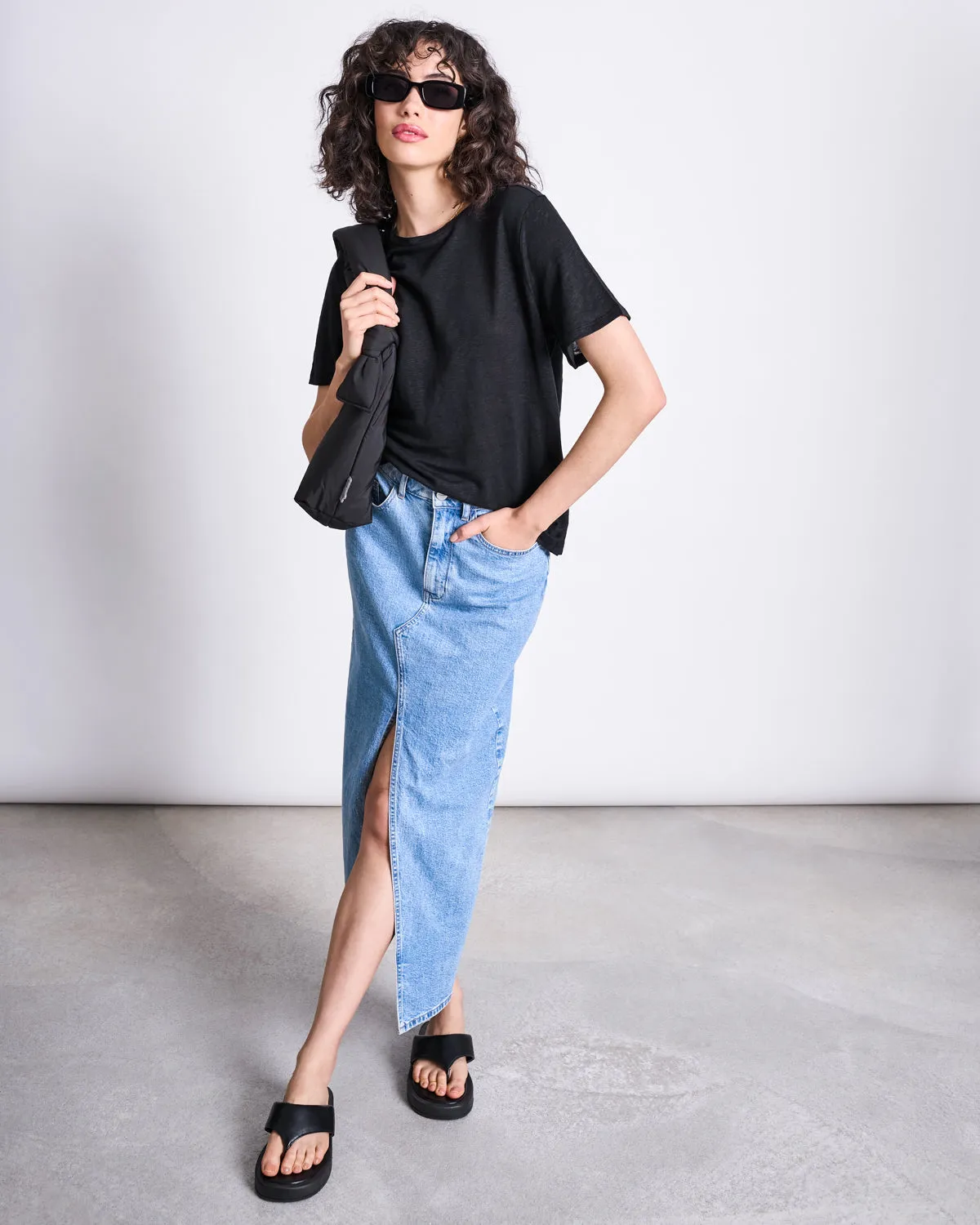 LINEN T-SHIRT BRIMS BLACK GOTS sold by JAN 'N JUNE