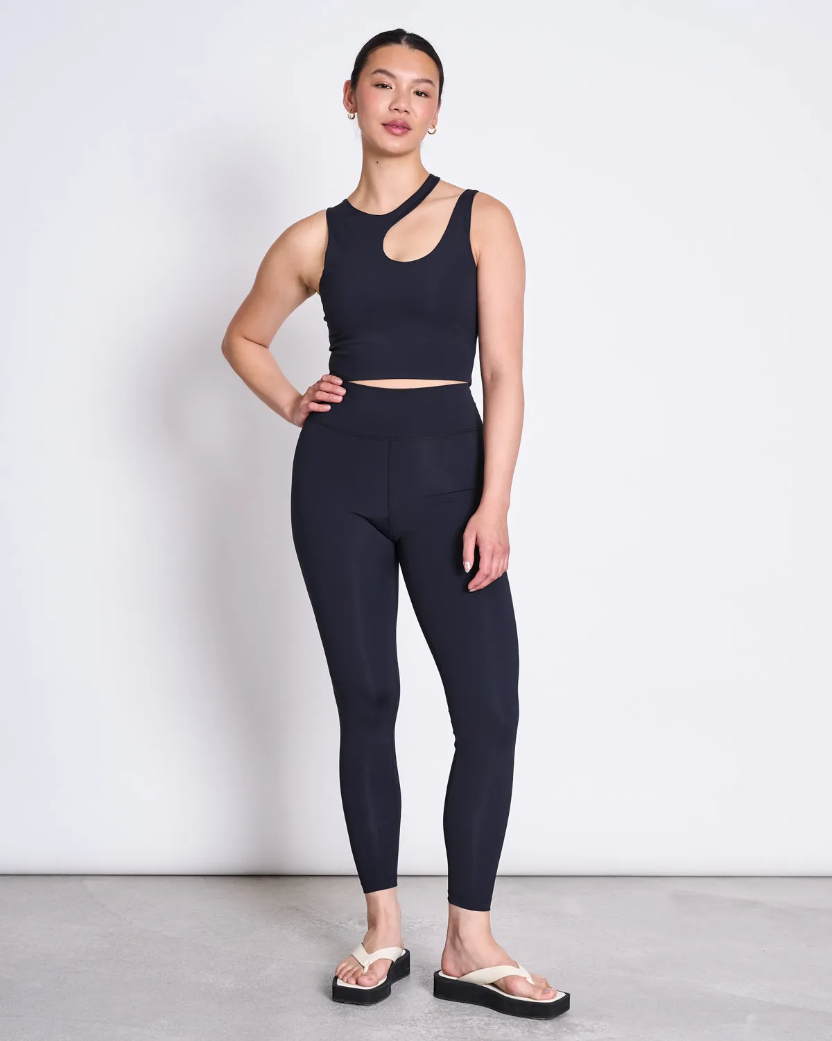 ACTIVE LEGGINGS HALLIN BLACK sold by JAN 'N JUNE