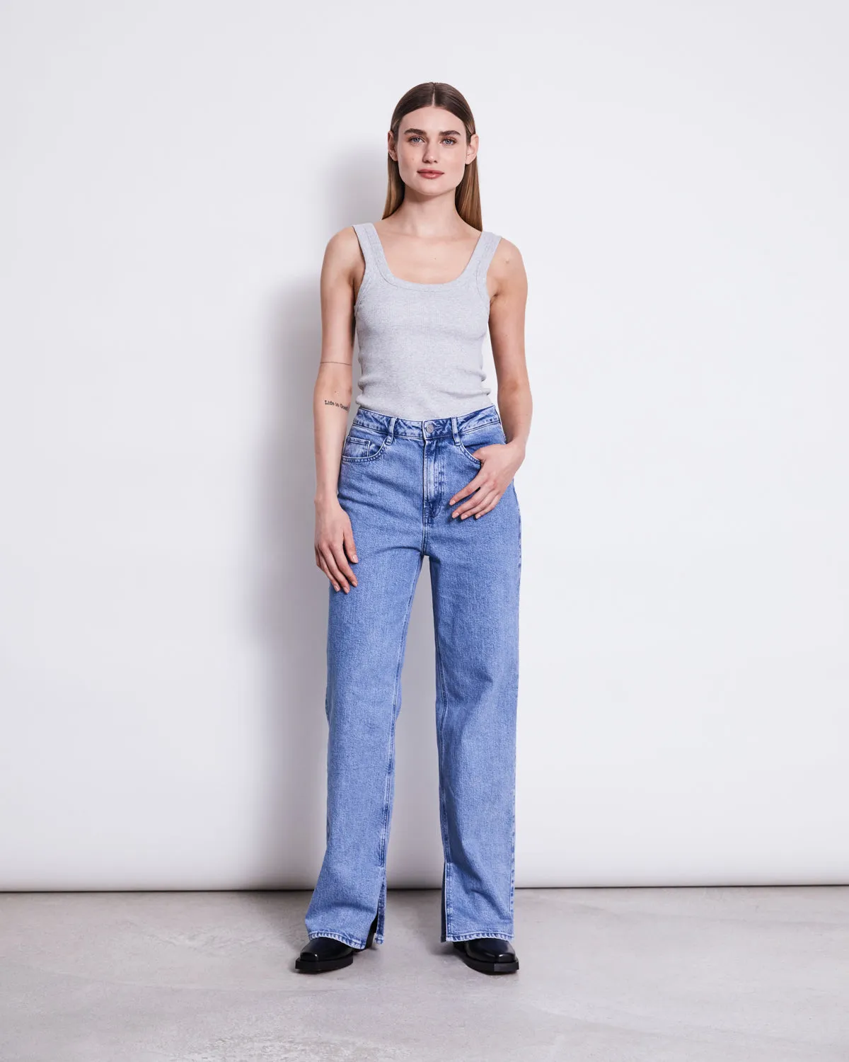 SLITTED WIDE LEG JEANS SELENE LIGHT BLUE sold by JAN 'N JUNE