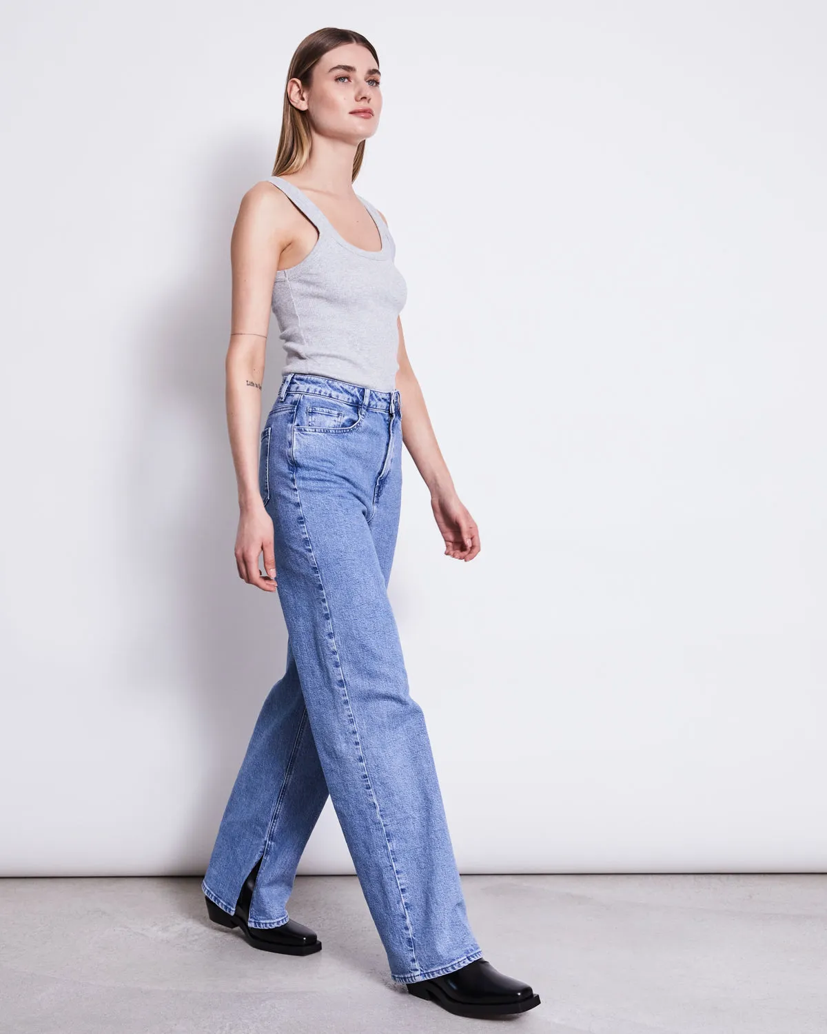 SLITTED WIDE LEG JEANS SELENE LIGHT BLUE sold by JAN 'N JUNE product image thumbnail 2