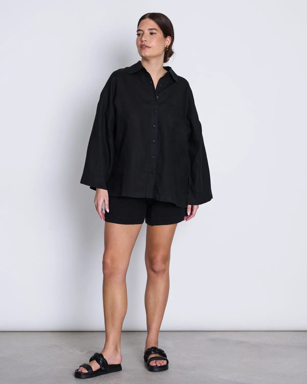 LINEN SHIRT MONS BLACK sold by JAN 'N JUNE
