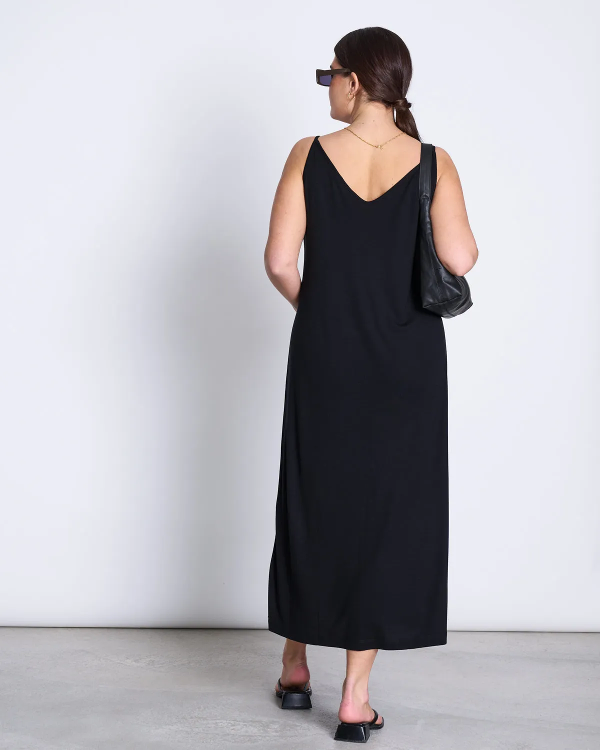 MIDI DRESS TRIANGLE BLACK sold by JAN 'N JUNE product image thumbnail 3
