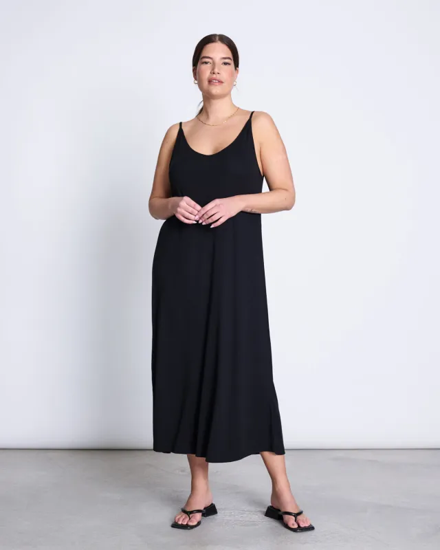 MIDI DRESS TRIANGLE BLACK sold by JAN 'N JUNE