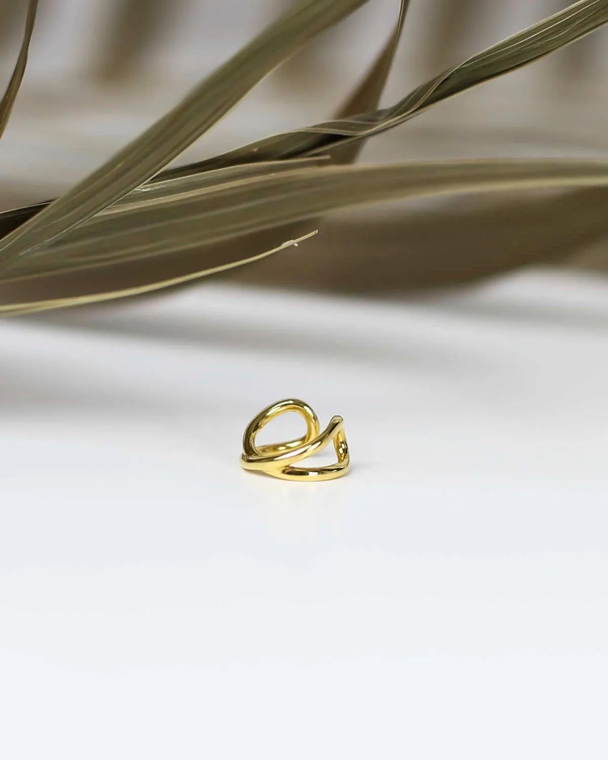 DEAR DARLING BERLIN ETERNITY EAR CUFF GOLD sold by JAN 'N JUNE product image thumbnail 3