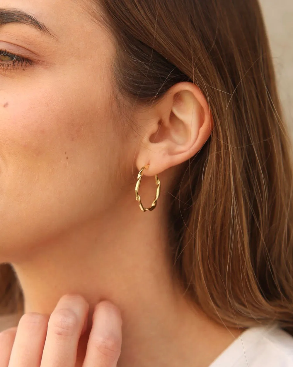 DEAR DARLING BERLIN ELEGANT HOOP EARRINGS GOLD sold by JAN 'N JUNE product image thumbnail 5