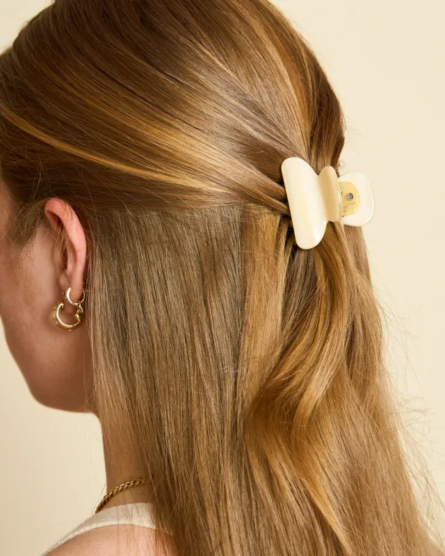 MINI HEIRLOOM CLIP ALABASTER sold by JAN 'N JUNE