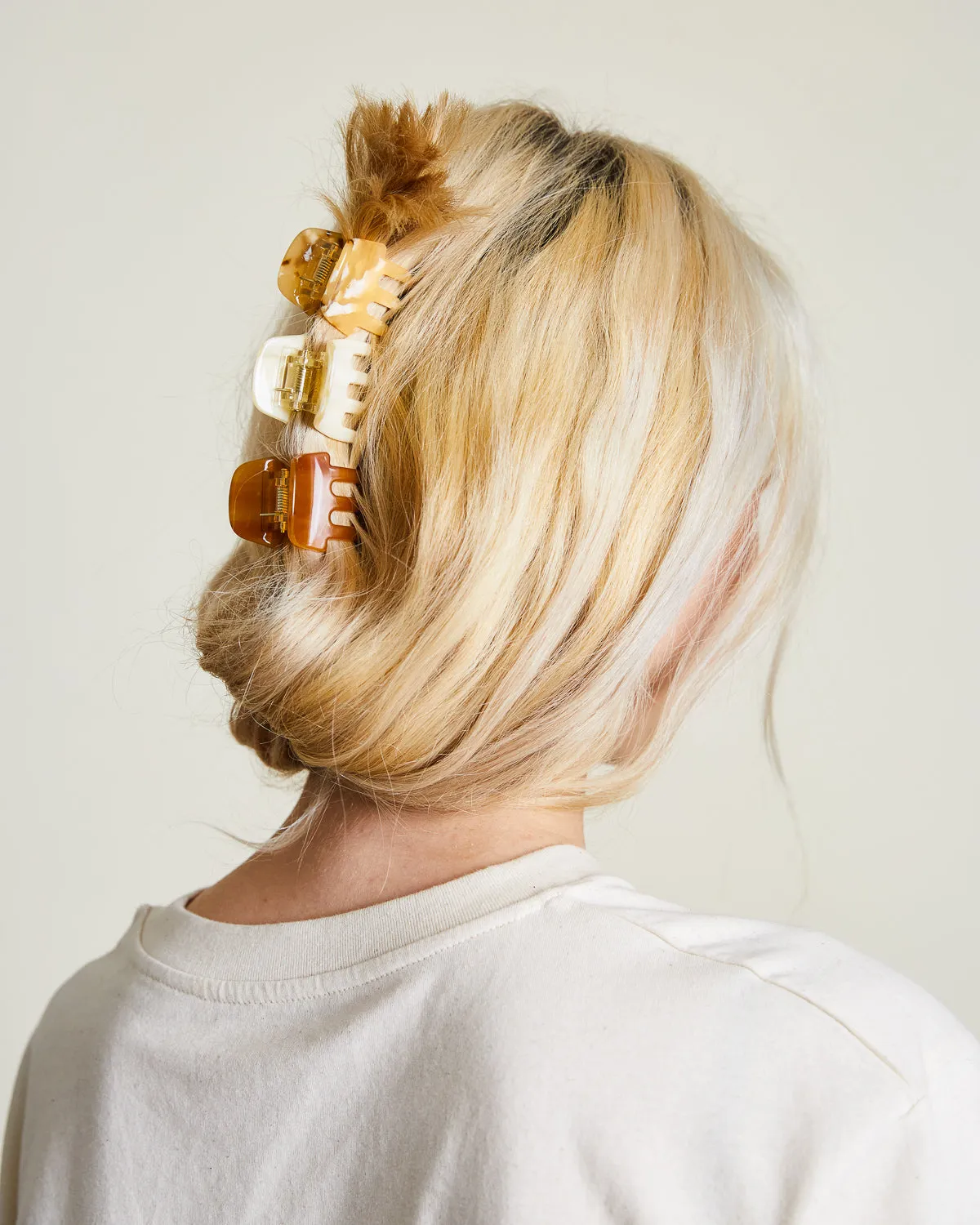 MINI CLAW COGNAC sold by JAN 'N JUNE product image thumbnail 3