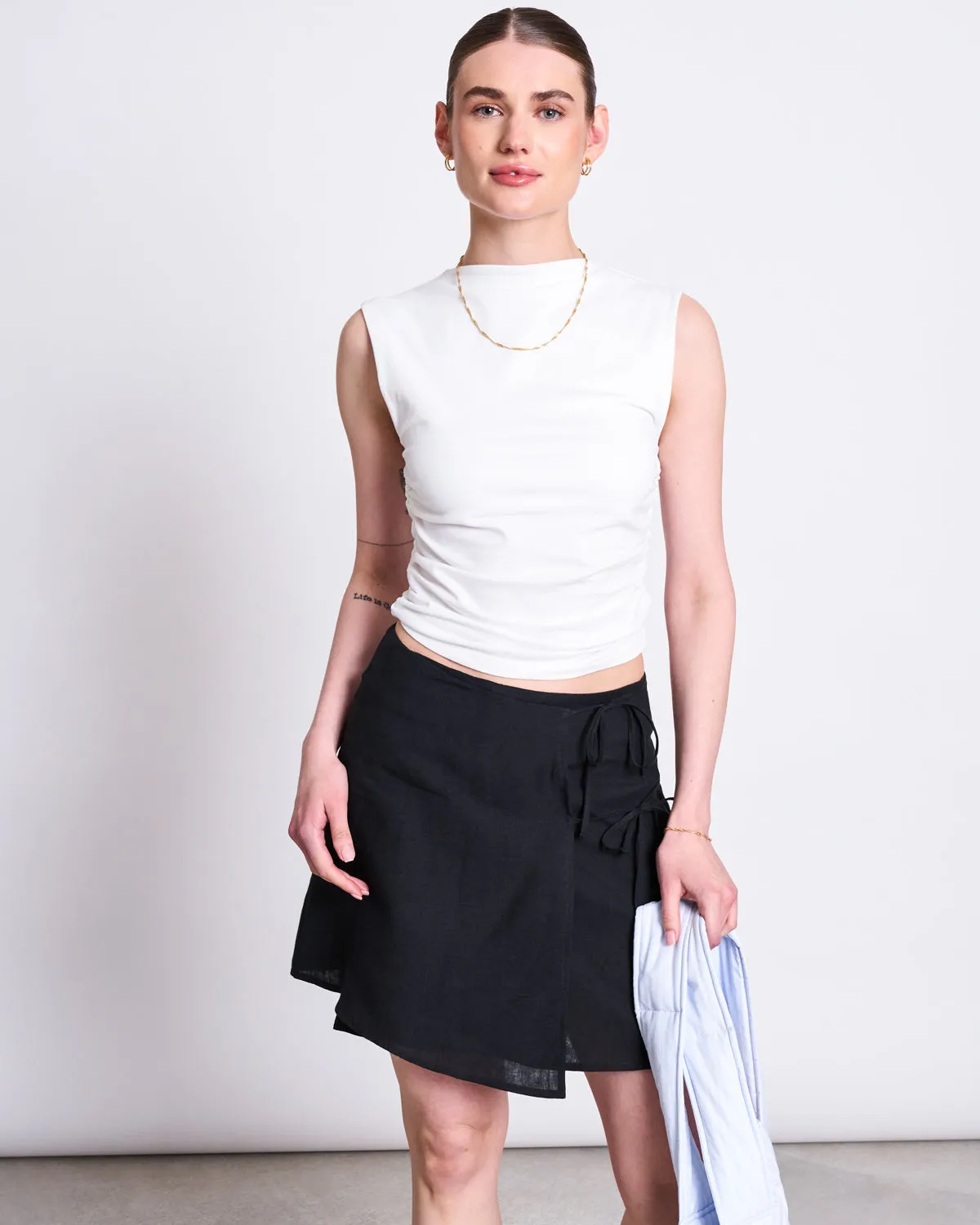 LINEN TIE SKIRT KYS BLACK sold by JAN 'N JUNE product image thumbnail 3