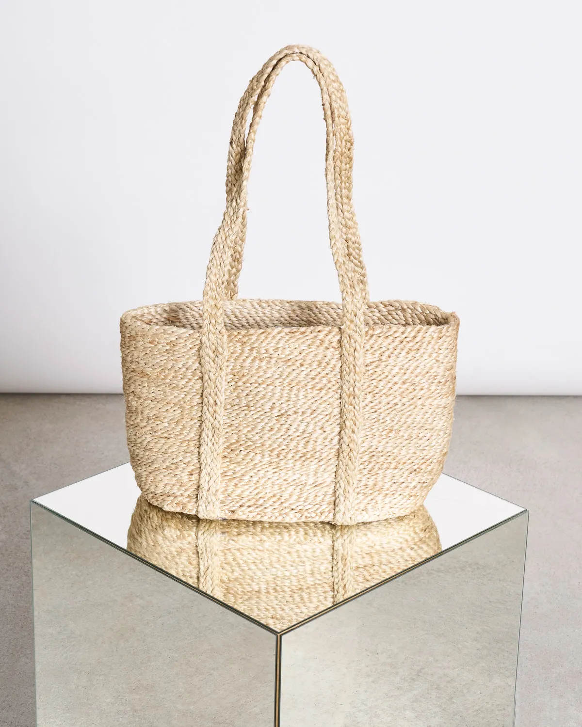 SHOPPING BASKET JUTE LONG HANDLE sold by JAN 'N JUNE