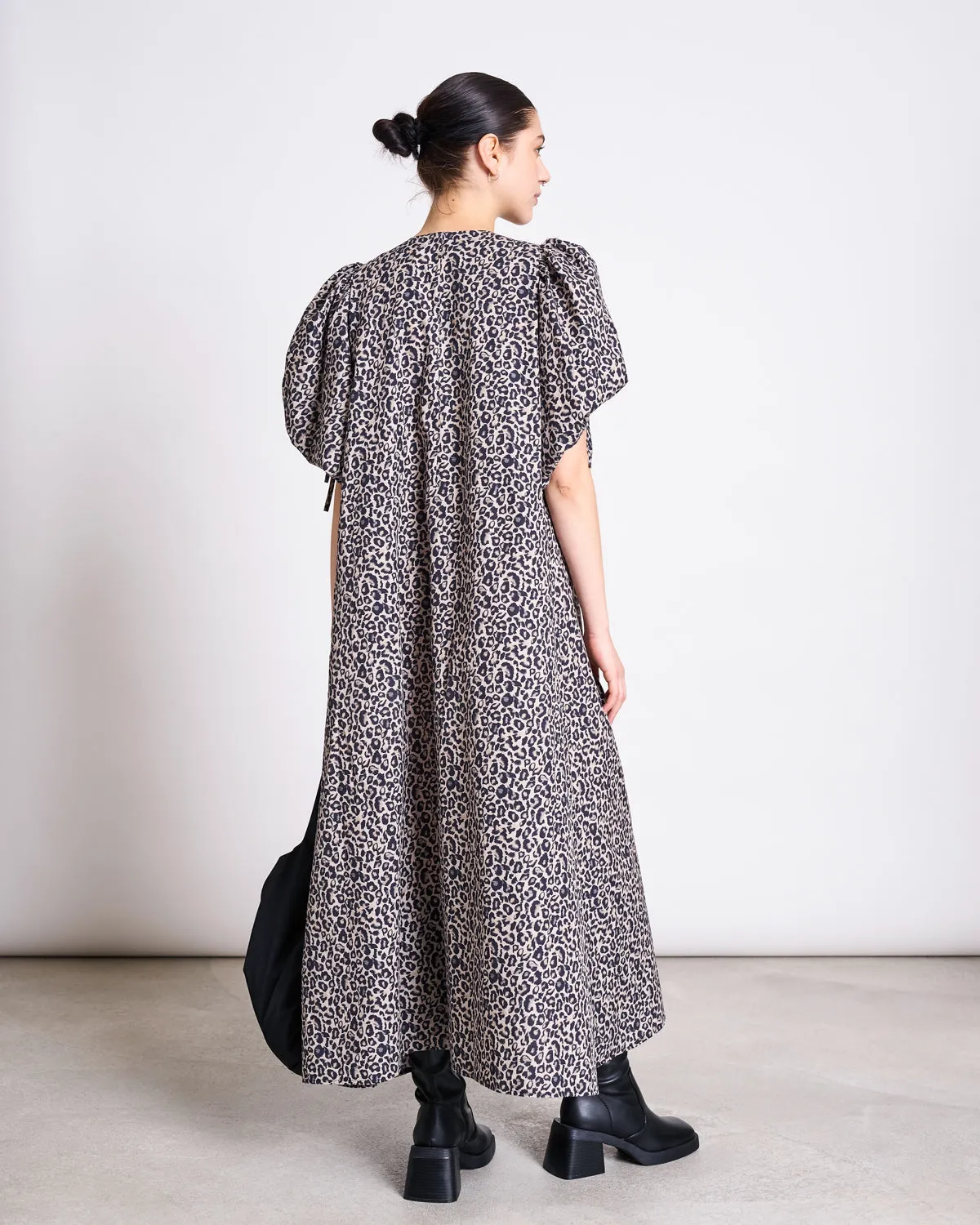 MAXI DRESS DANS LEO PRINT sold by JAN 'N JUNE product image thumbnail 3