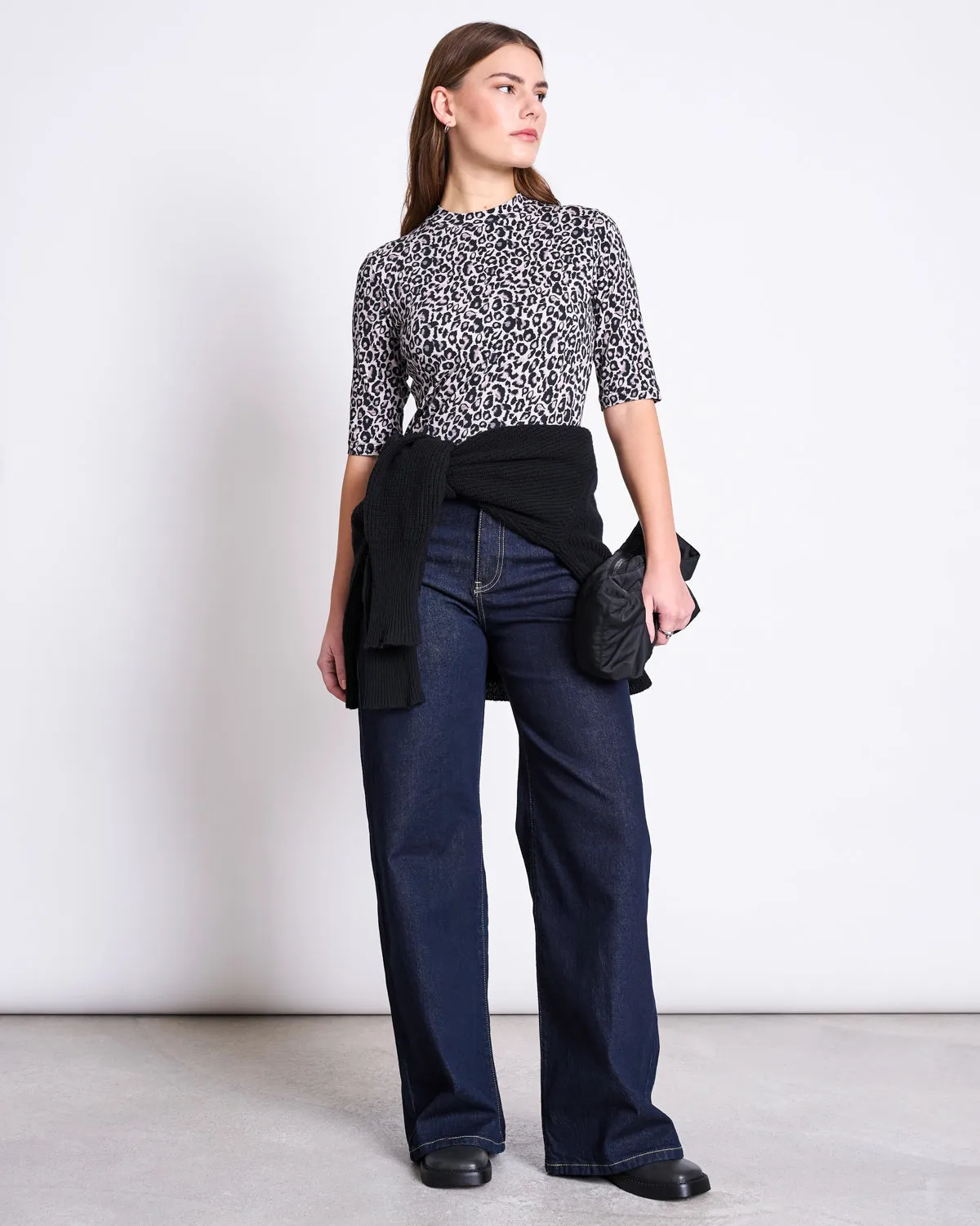 ORGANIC COTTON T-SHIRT NINA LEO PRINT GOTS sold by JAN 'N JUNE