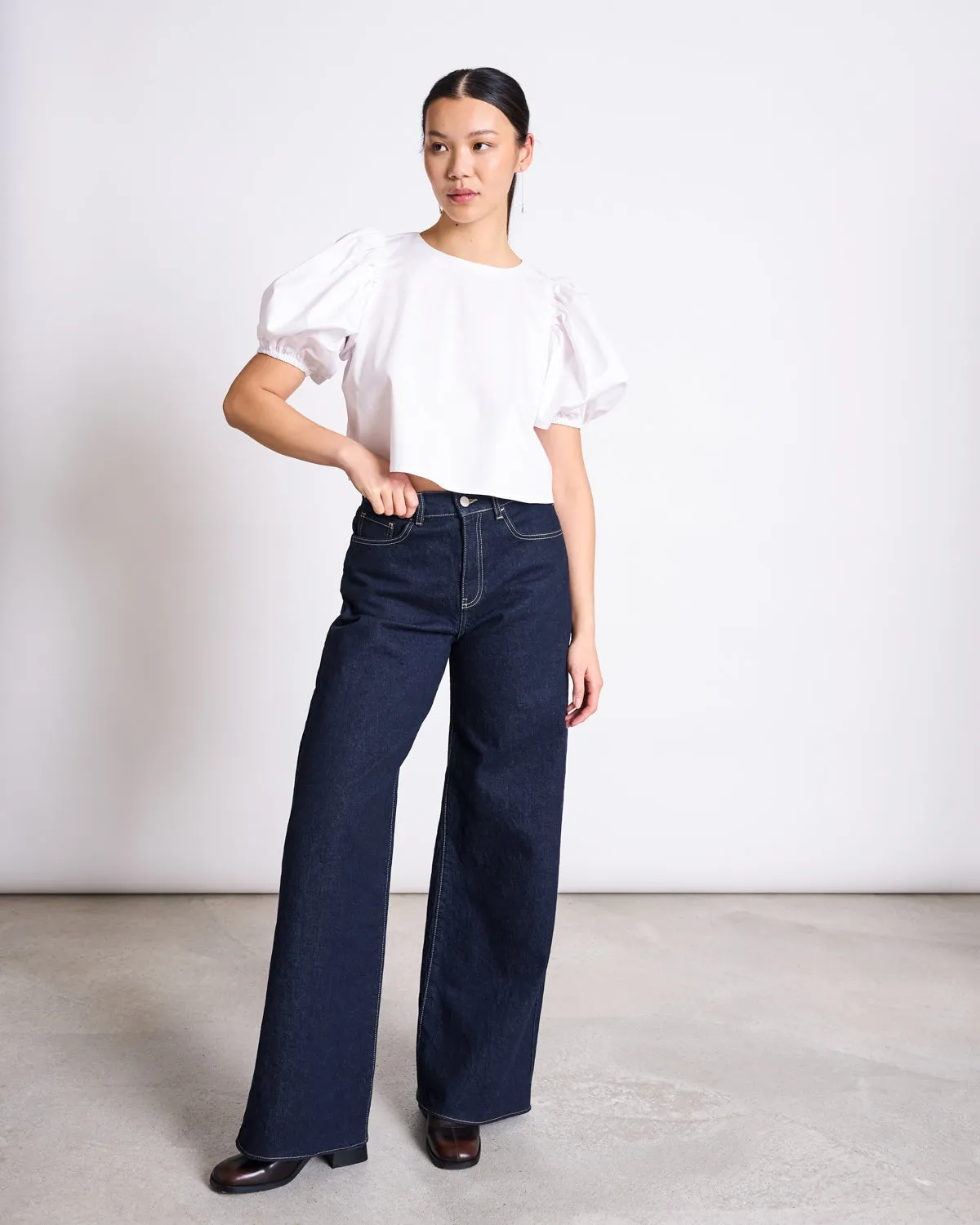 CROPPED ORGANIC COTTON BLOUSE OLMOS WHITE sold by JAN 'N JUNE