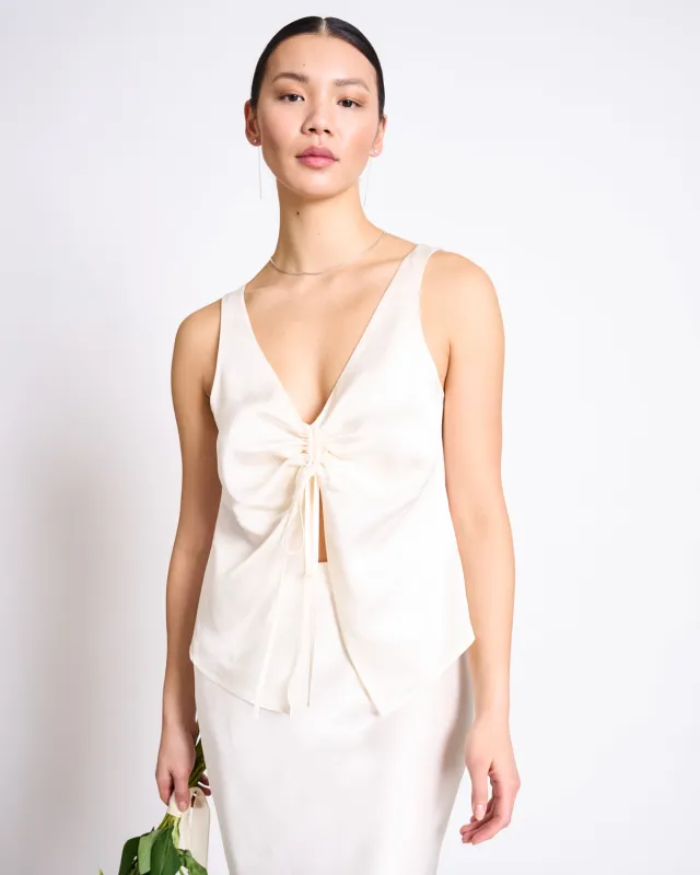 RUFFLED V-NECK TOP TALARA OFFWHITE sold by JAN 'N JUNE