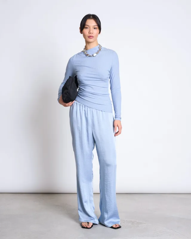 ASYMMETRICAL LONGSLEEVE TOVE MID BLUE made by JAN 'N JUNE