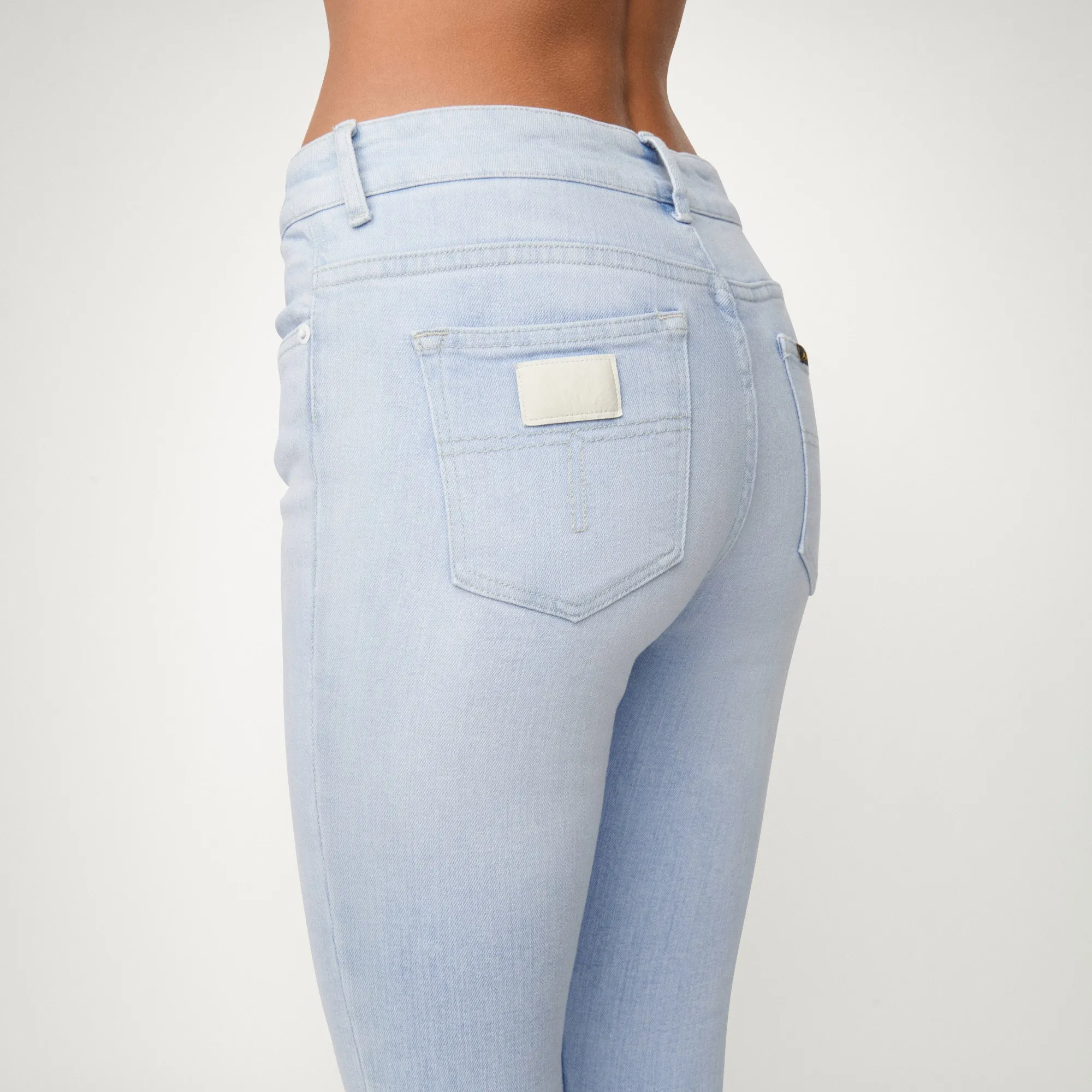 Raval 16 sold by Lois jeans product image thumbnail 4