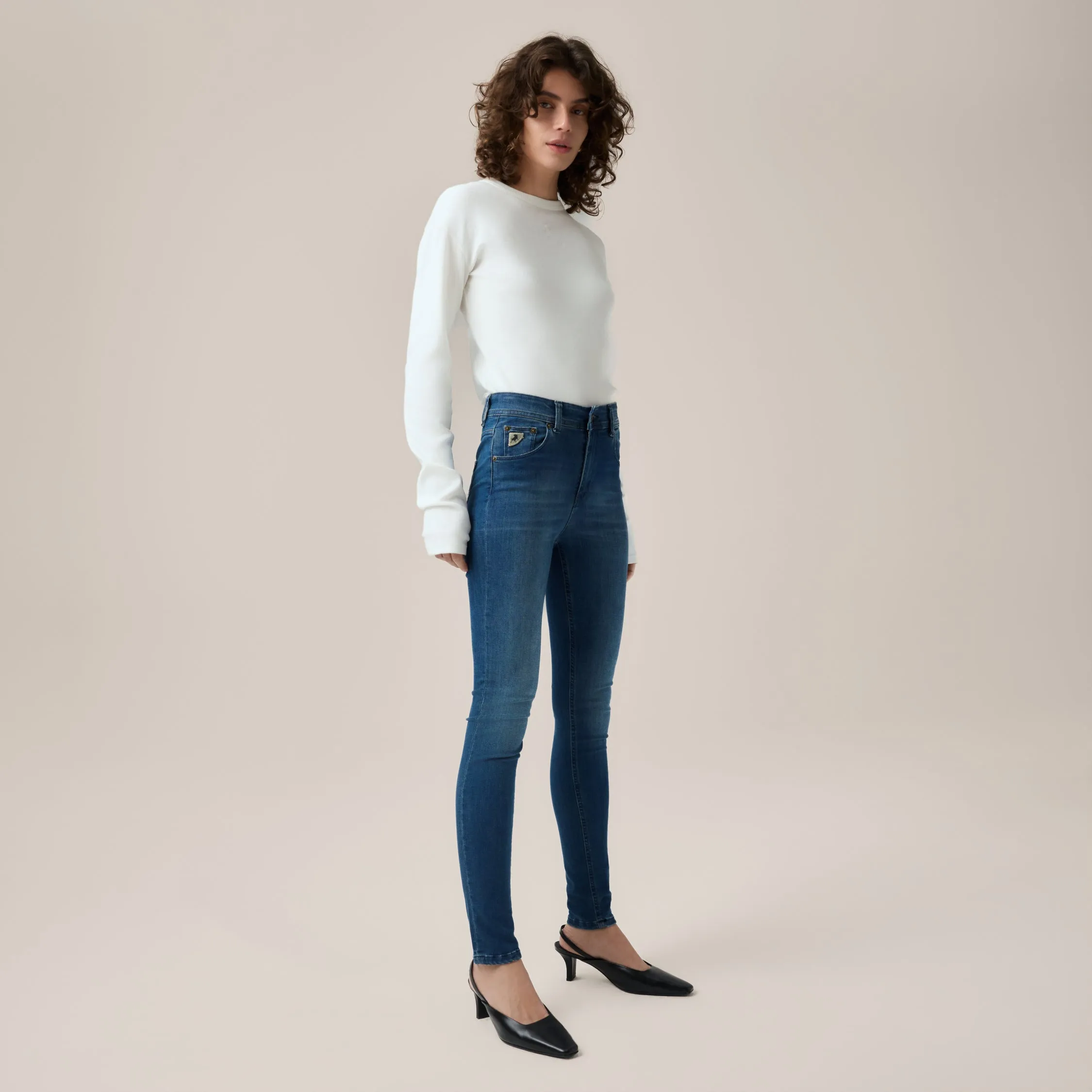 Celia sold by Lois jeans product image thumbnail 2