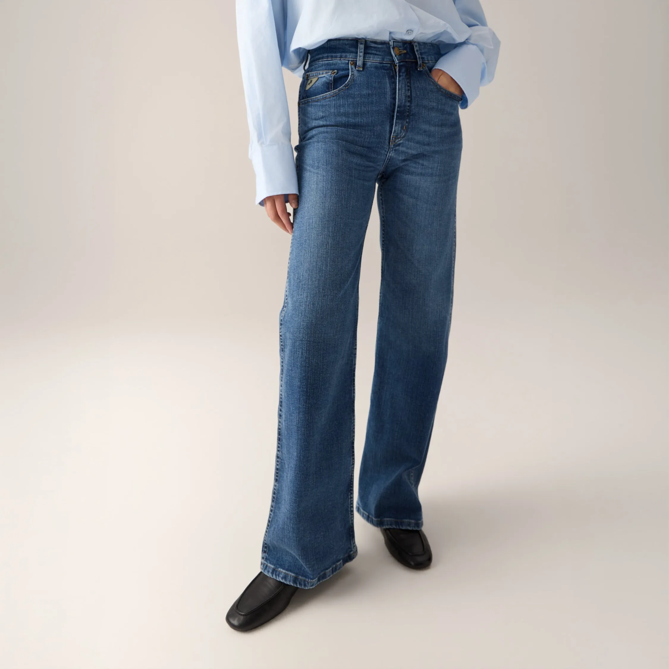 Rosalia sold by Lois jeans product image thumbnail 3