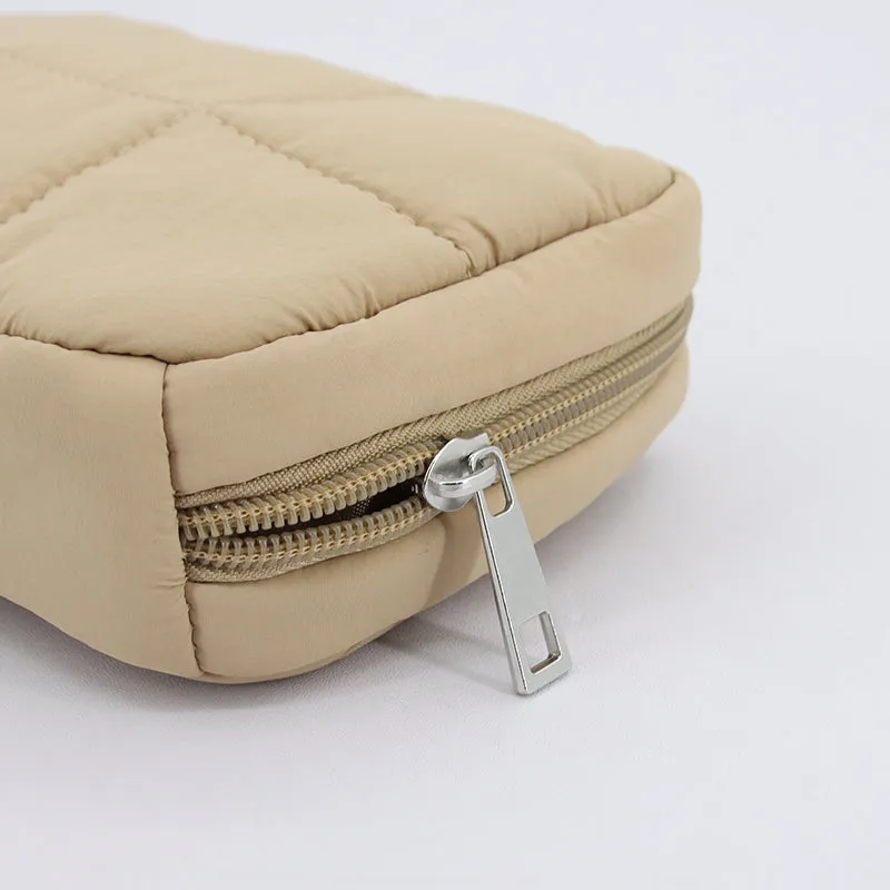 Regular Bread Puffer Pouch (Oat Milk) sold by Good Totes product image thumbnail 3