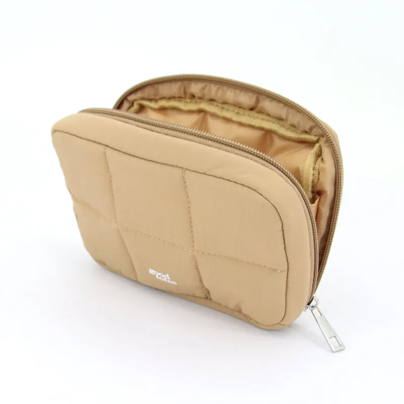 Regular Bread Puffer Pouch (Caramel) sold by Good Totes product image thumbnail 3